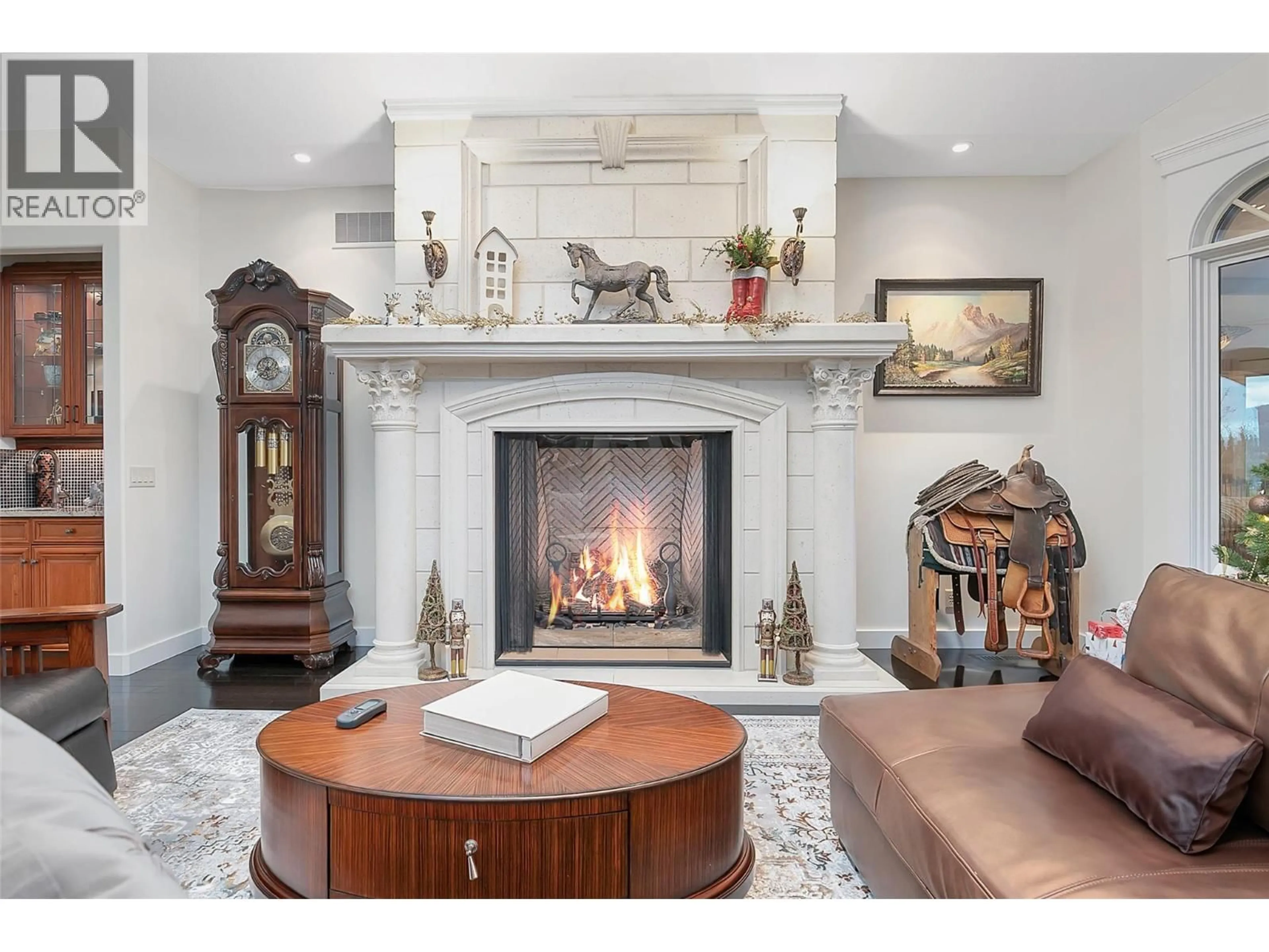 Living room with furniture, unknown for 1981 CAPISTRANO DRIVE, Kelowna British Columbia V1V2N1