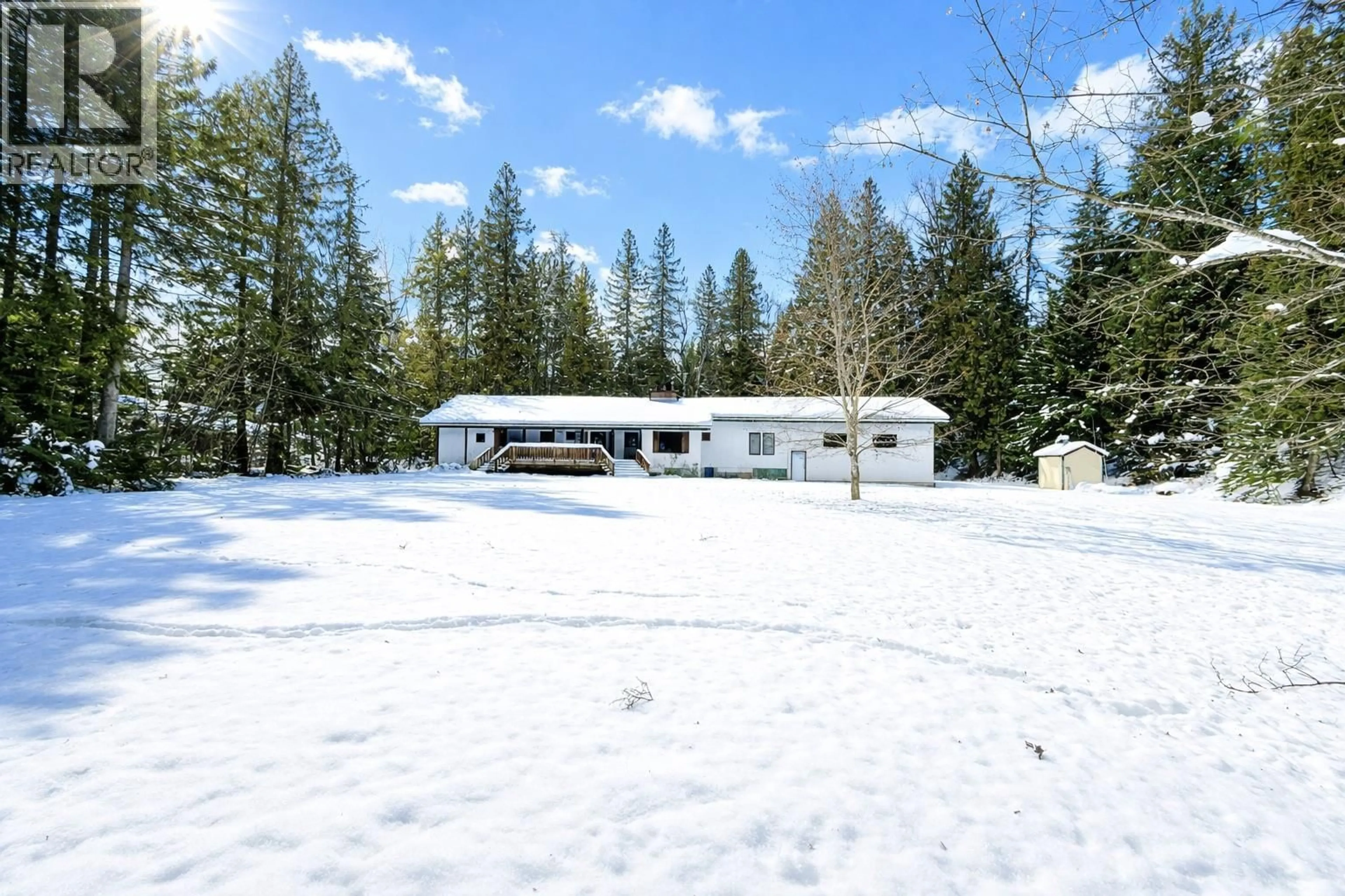 A pic from outside/outdoor area/front of a property/back of a property/a pic from drone, unknown for 1557 NICHOL ROAD, Revelstoke British Columbia V0E2S1