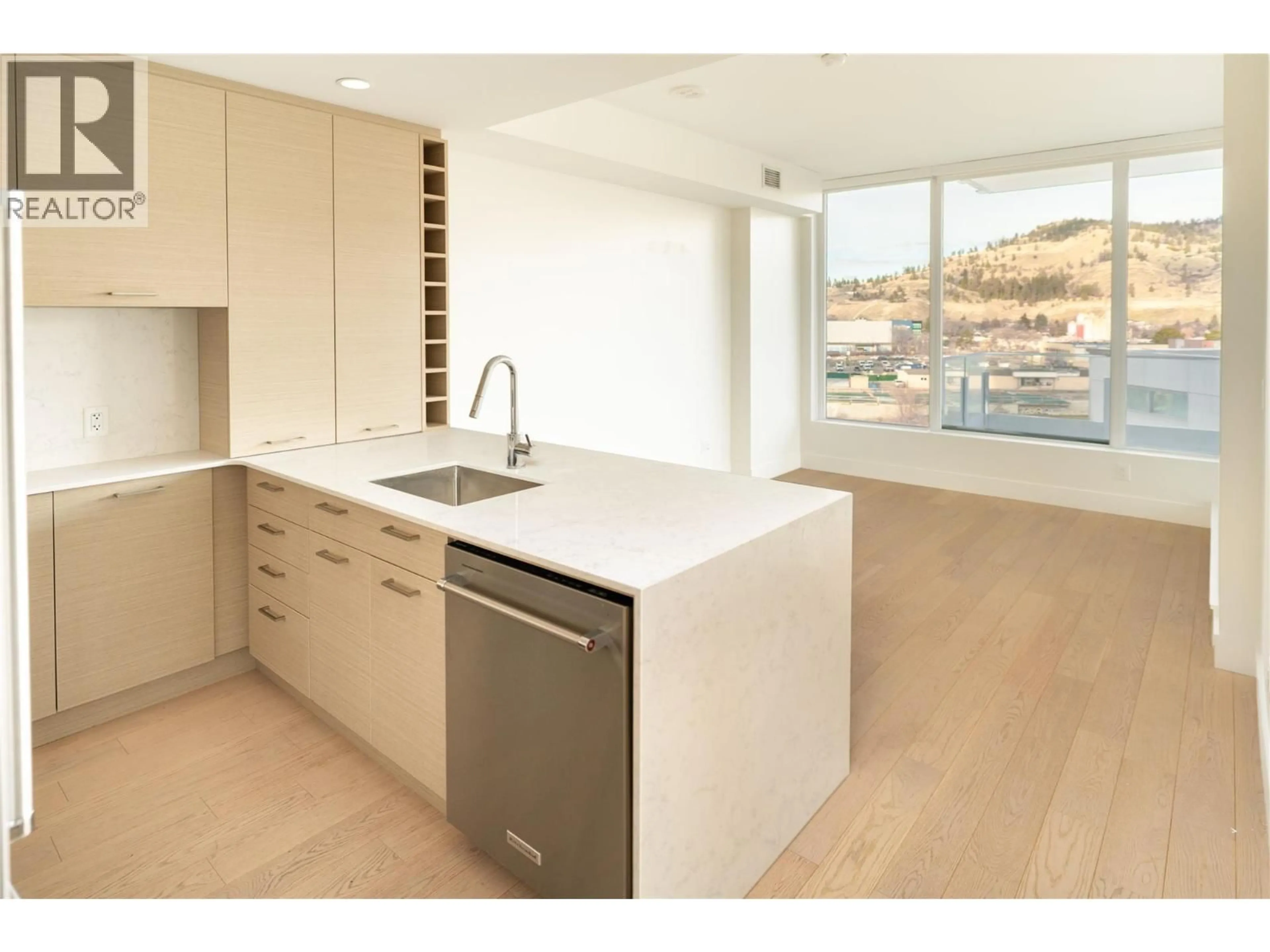 Open concept kitchen, unknown for 601 - 1181 SUNSET DRIVE, Kelowna British Columbia V1Y0L4