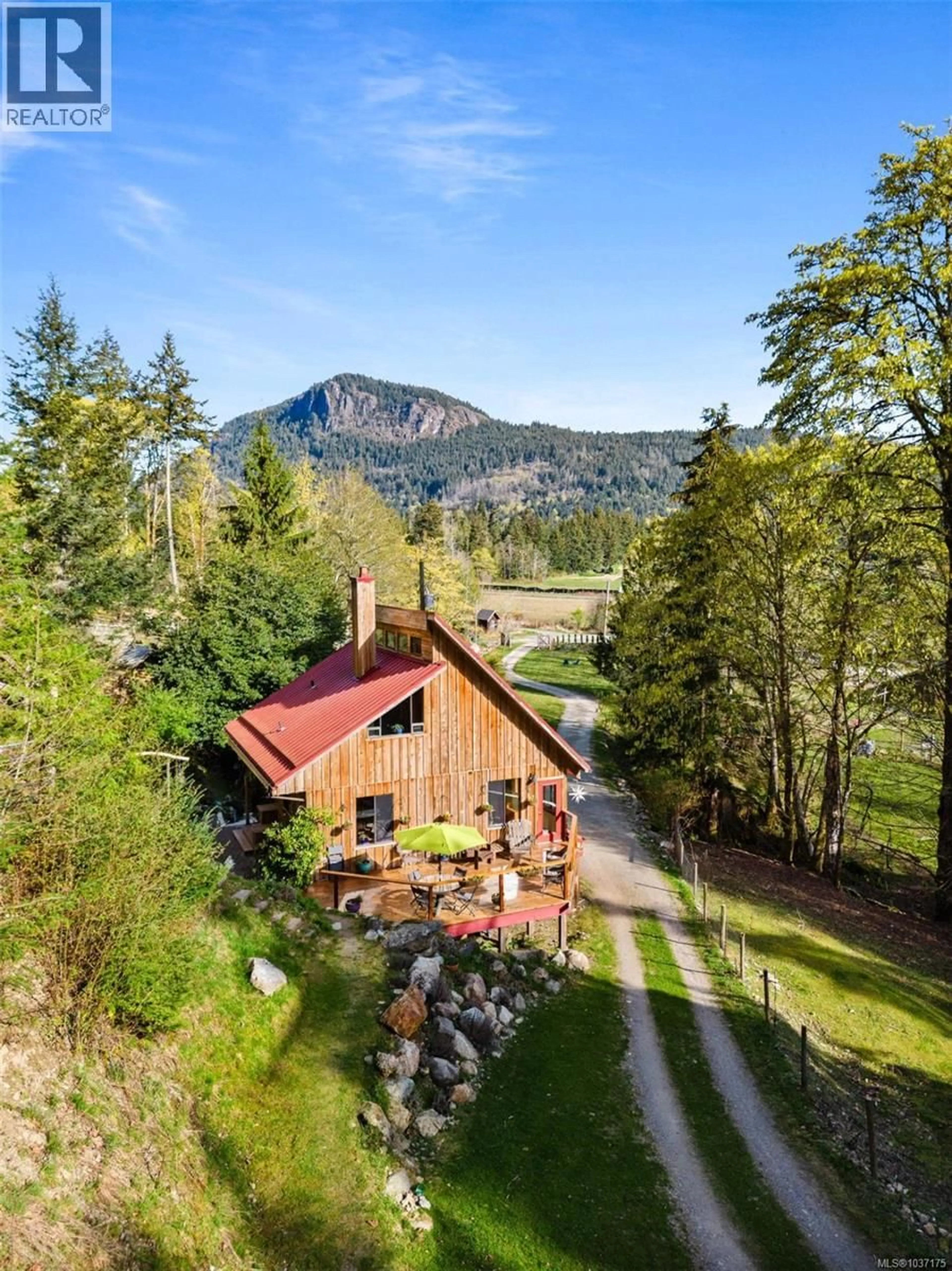 A pic from outside/outdoor area/front of a property/back of a property/a pic from drone, mountain view for 275 FURNESS ROAD, Salt Spring British Columbia V8K1Z7