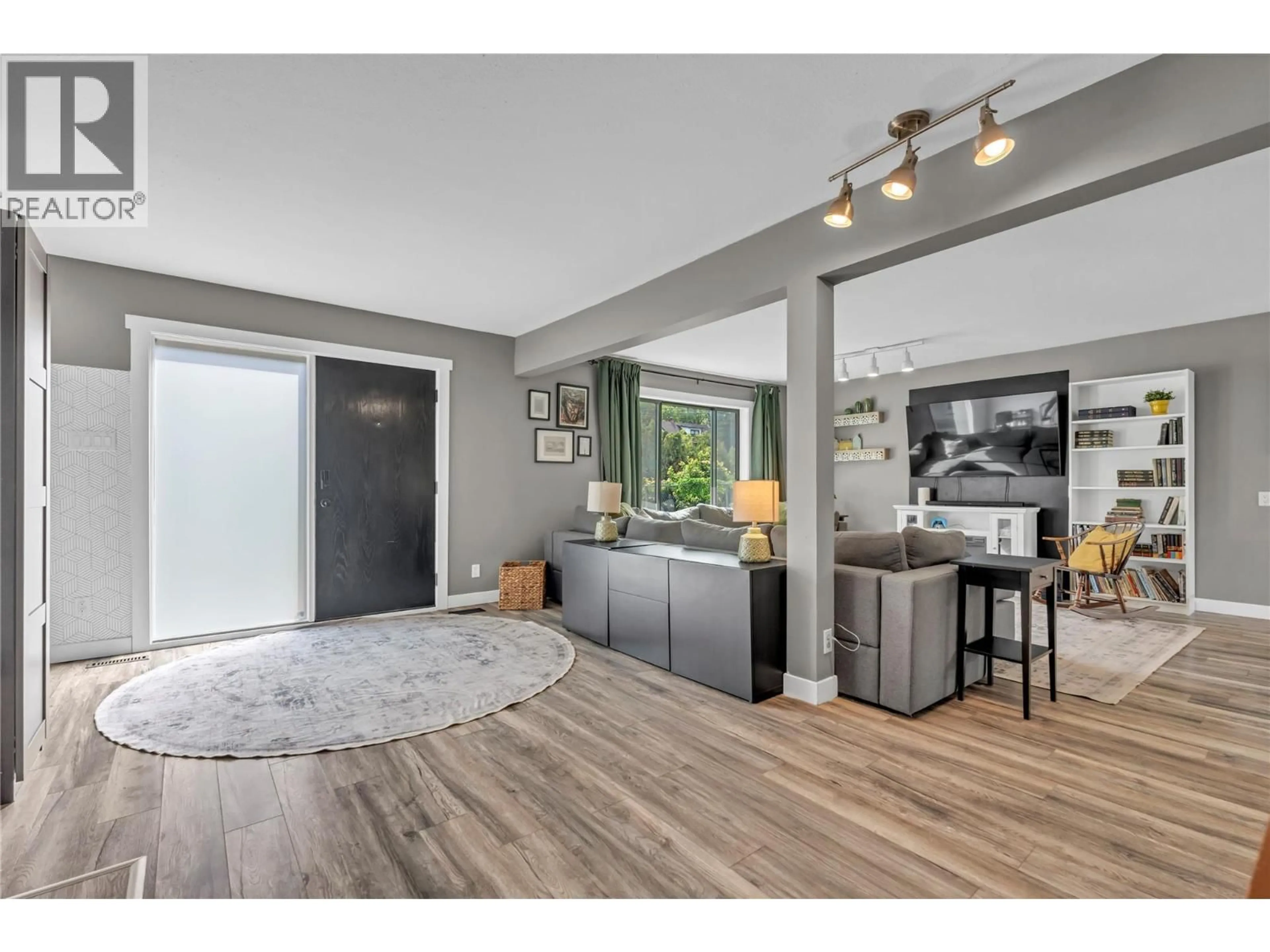 Unknown for 10816 VICTORIA ROAD SOUTH, Summerland British Columbia V0H1Z0