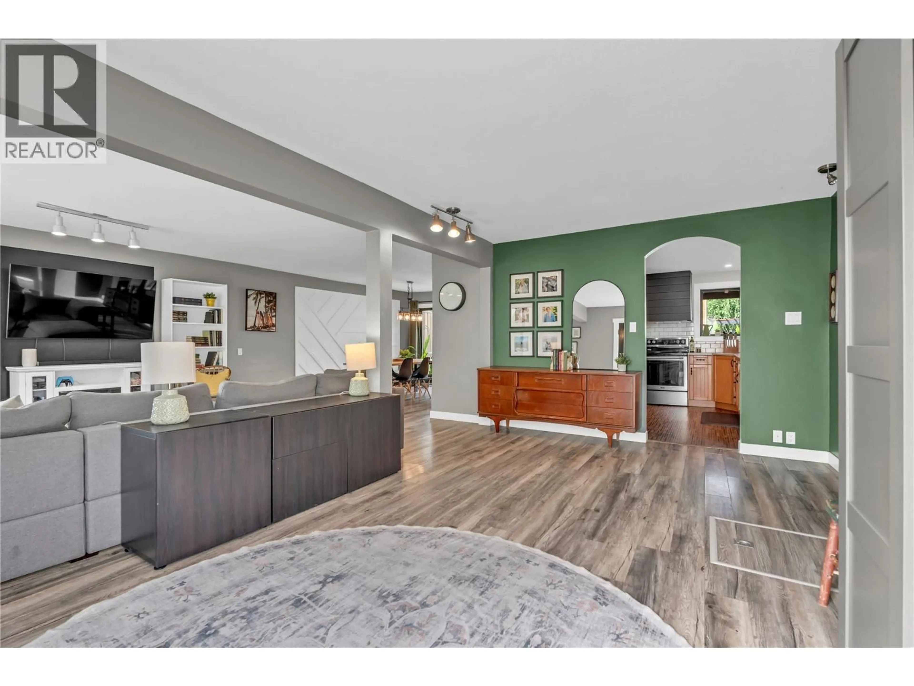 Open concept kitchen, unknown for 10816 VICTORIA ROAD SOUTH, Summerland British Columbia V0H1Z0