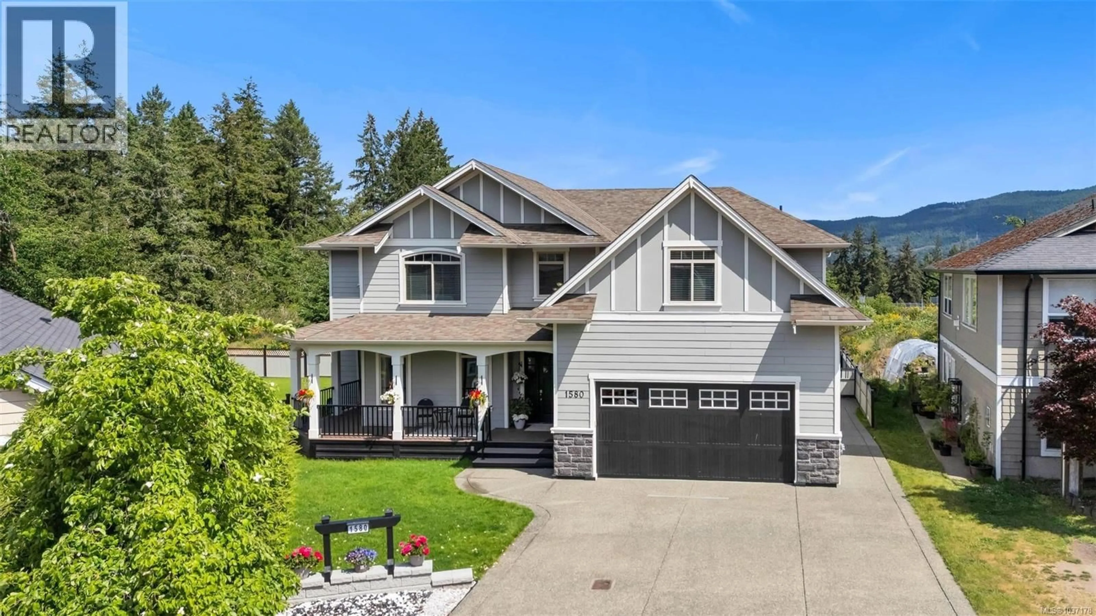 Home with vinyl exterior material, street for 1580 NIMPKISH PLACE, Duncan British Columbia V9L0A6