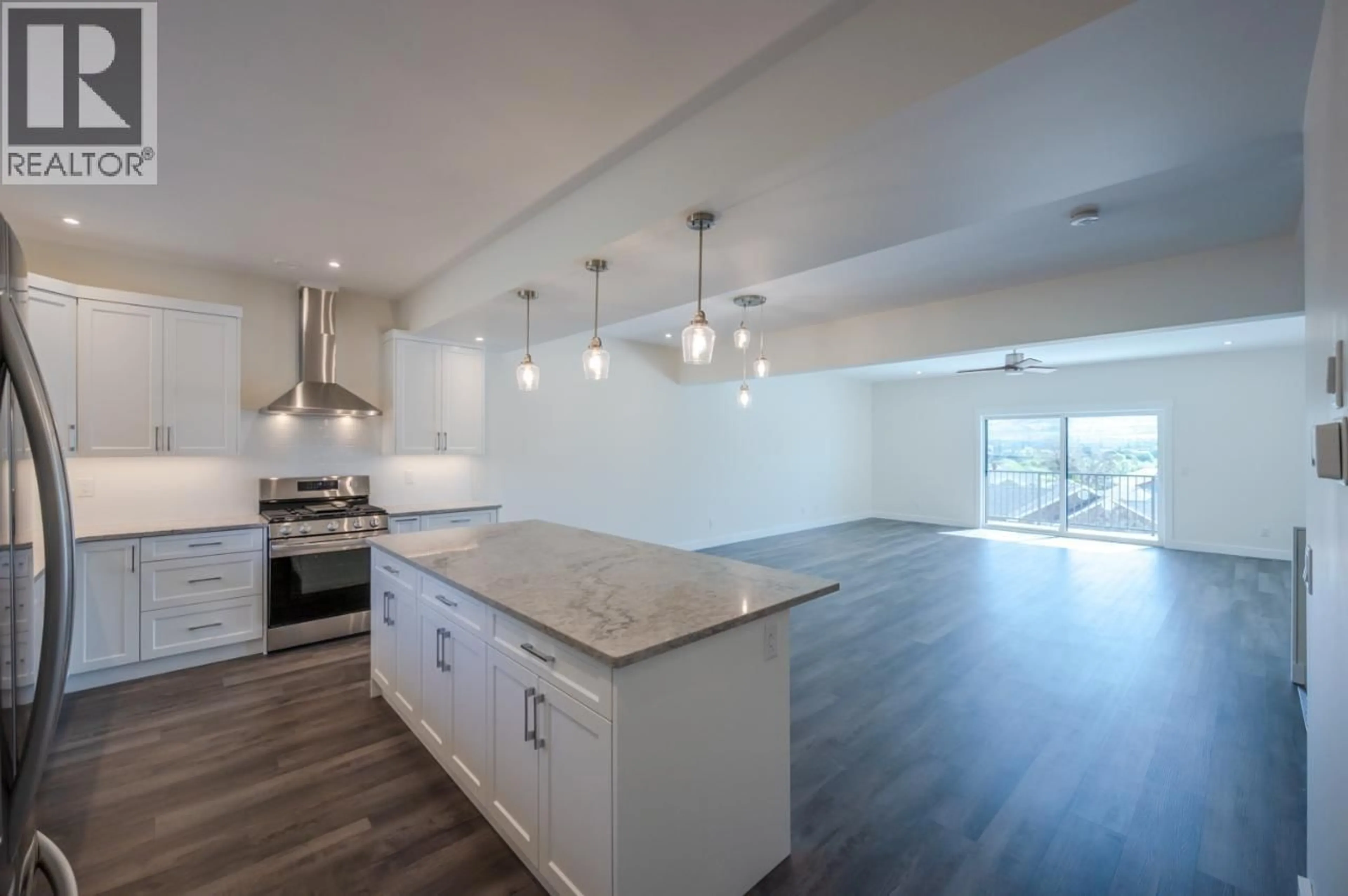 Open concept kitchen, unknown for 6380 OKANAGAN STREET, Oliver British Columbia V0H1T0