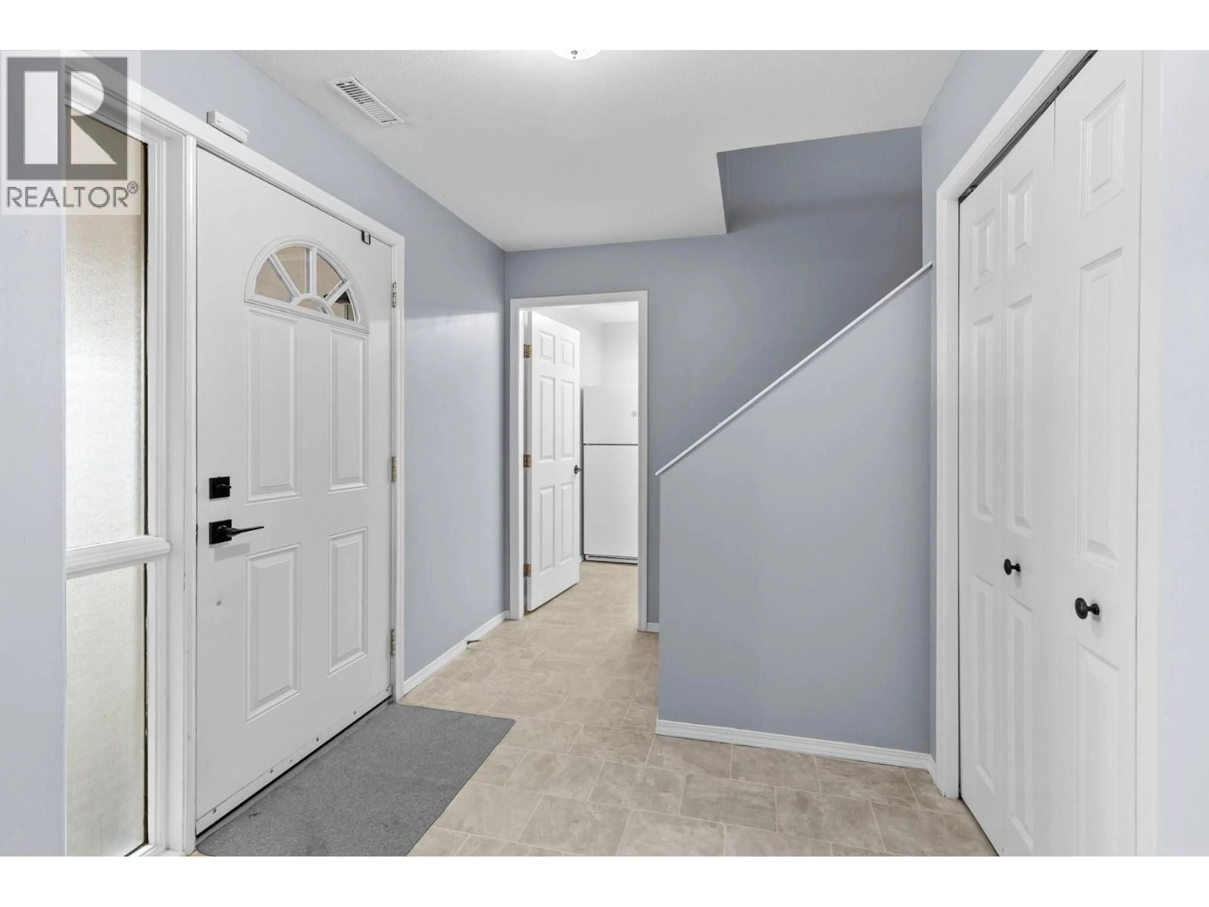 Indoor entryway for 101 - 2440 OLD OKANAGAN HIGHWAY, West Kelowna British Columbia V4T1X6