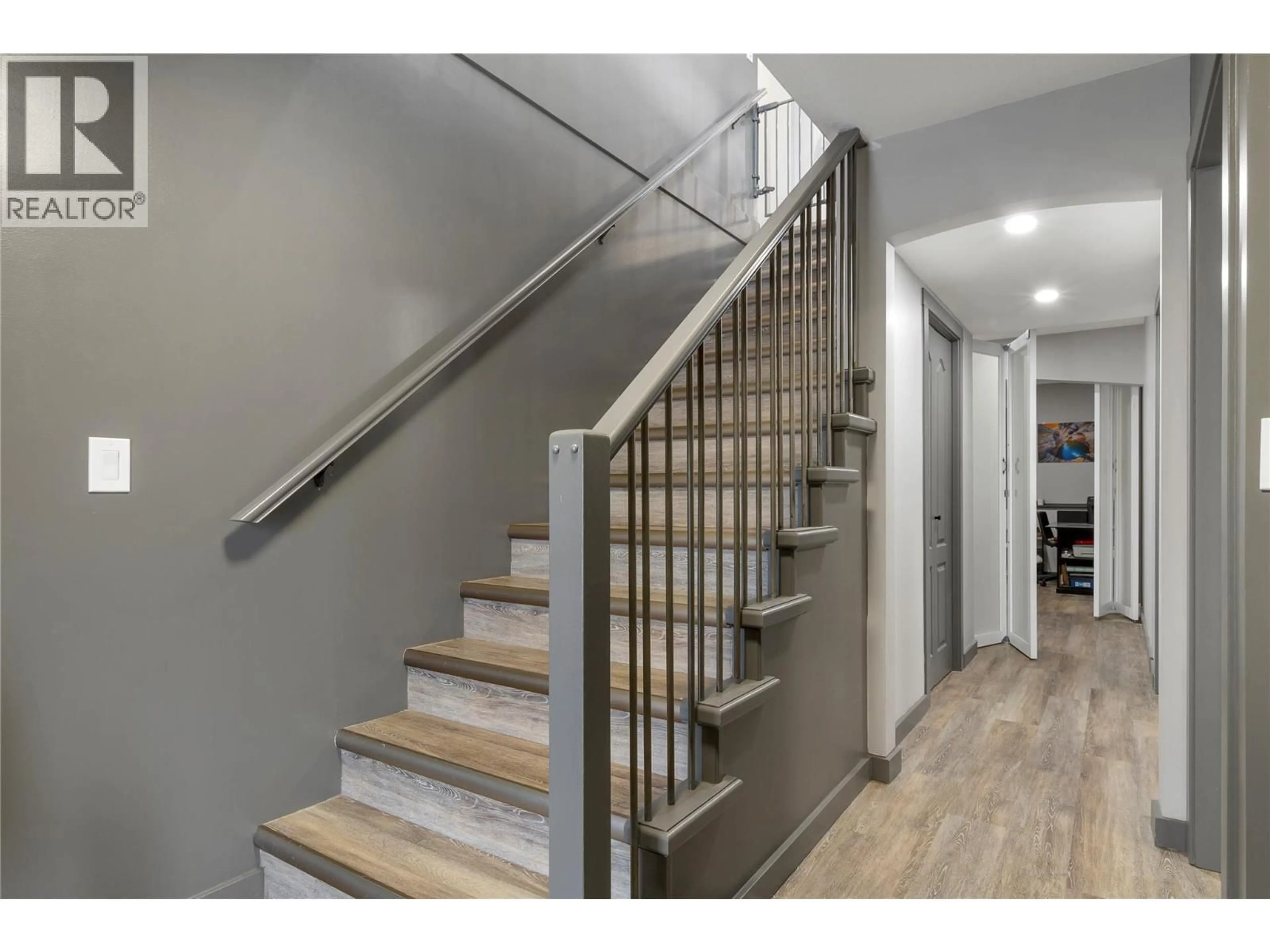 Stairs for 1022 MT ATKINSON COURT, Vernon British Columbia V1B3Z2