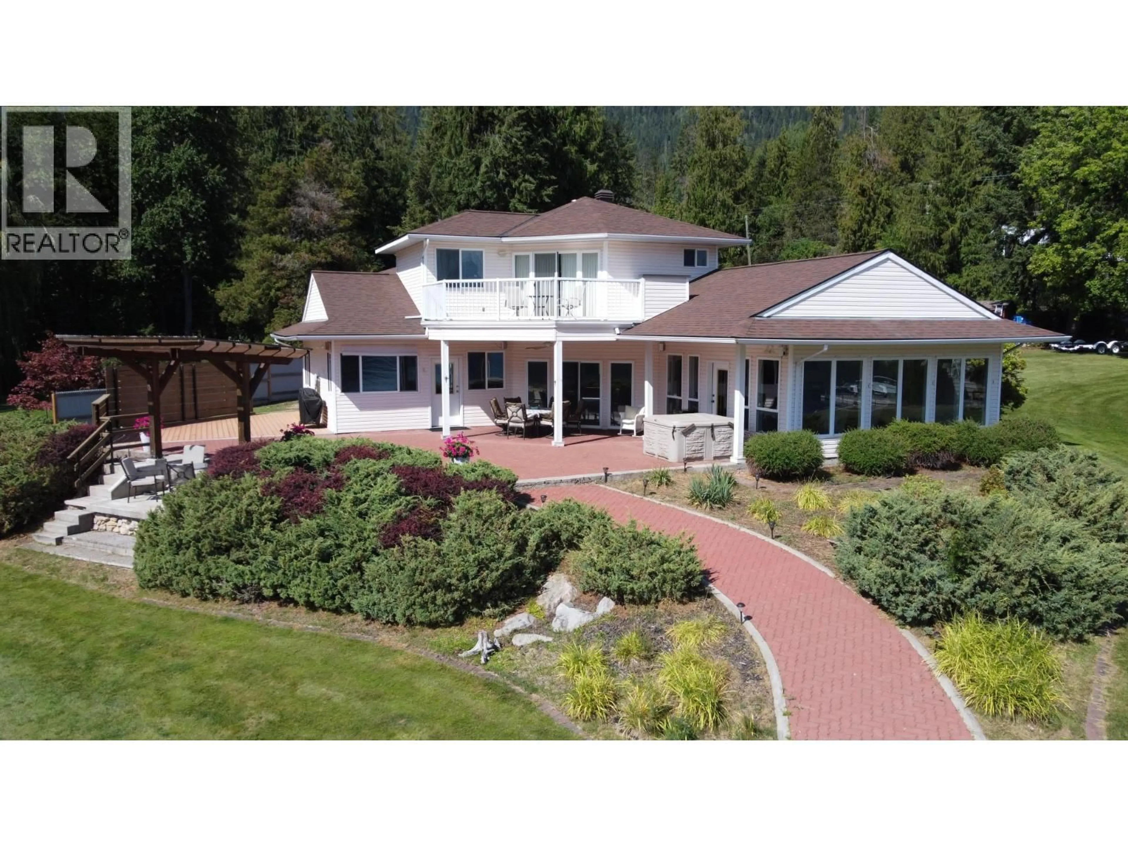 A pic from outside/outdoor area/front of a property/back of a property/a pic from drone, unknown for 2194 3A HIGHWAY, Nelson British Columbia V1L6K5