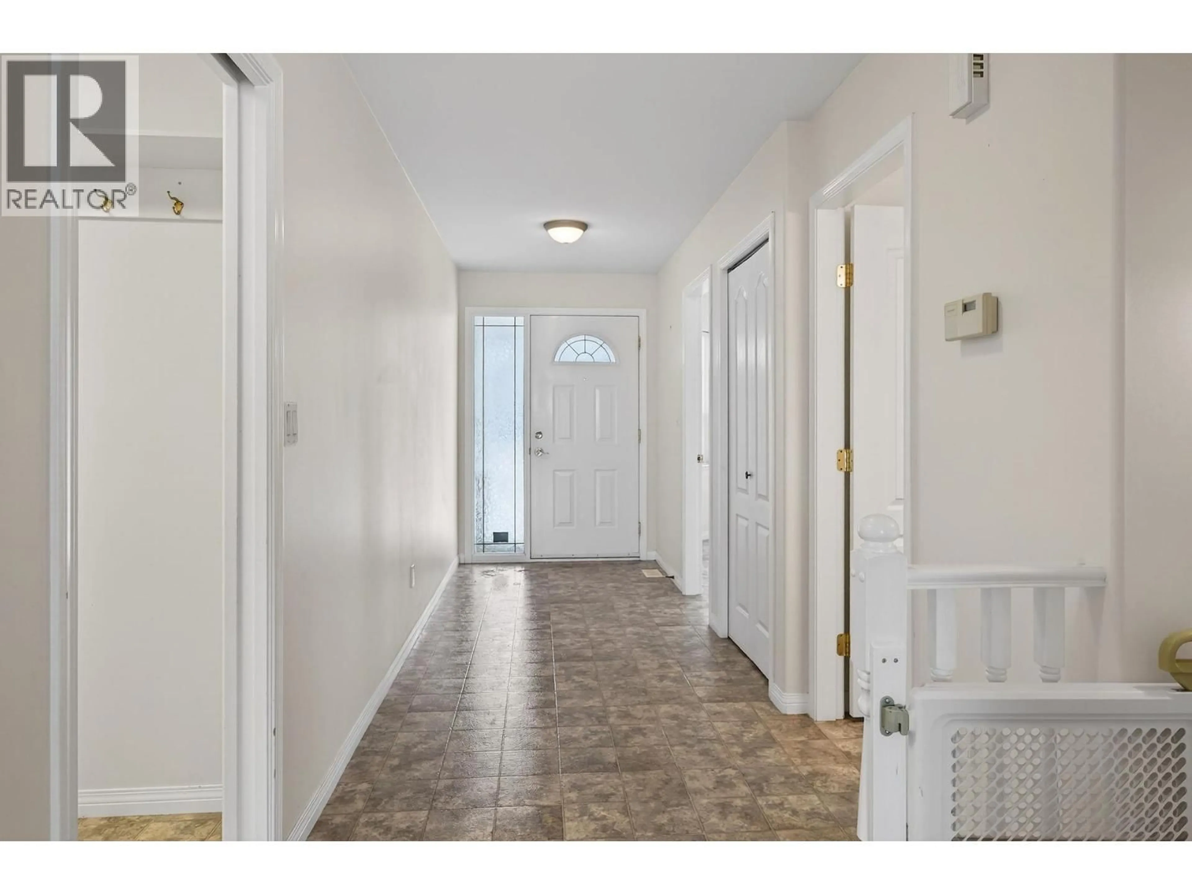 Indoor entryway for 966 RAVEN DRIVE, Kamloops British Columbia V2B8P1