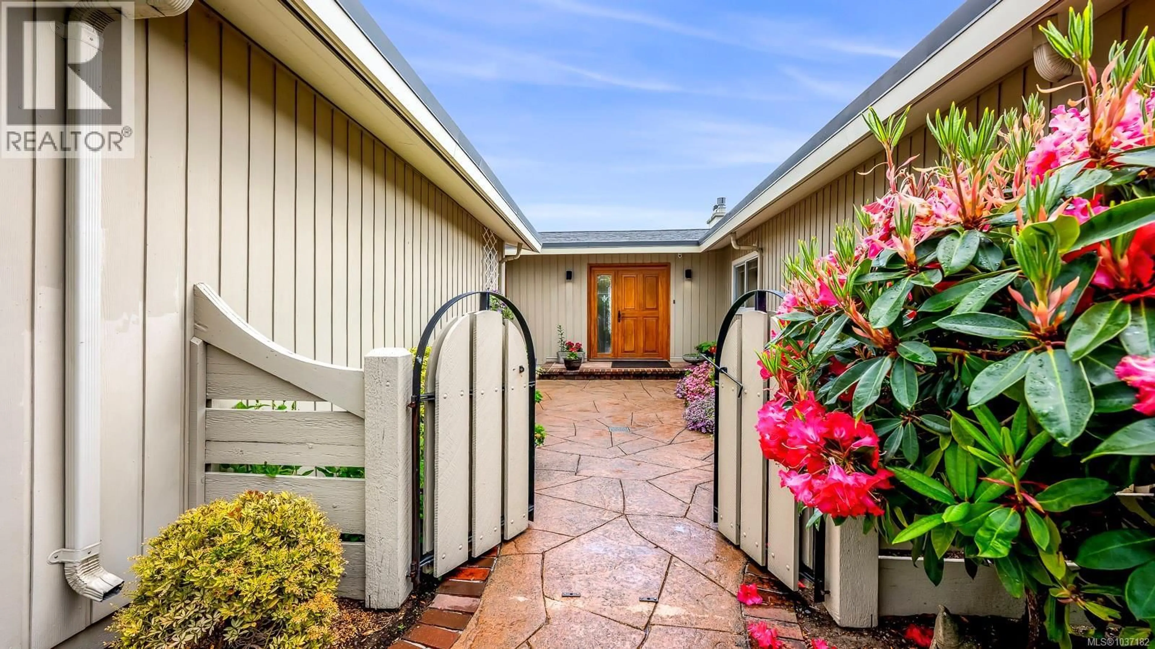 Indoor entryway for 47 RIDGEVIEW PLACE, Campbell River British Columbia V9W2J6