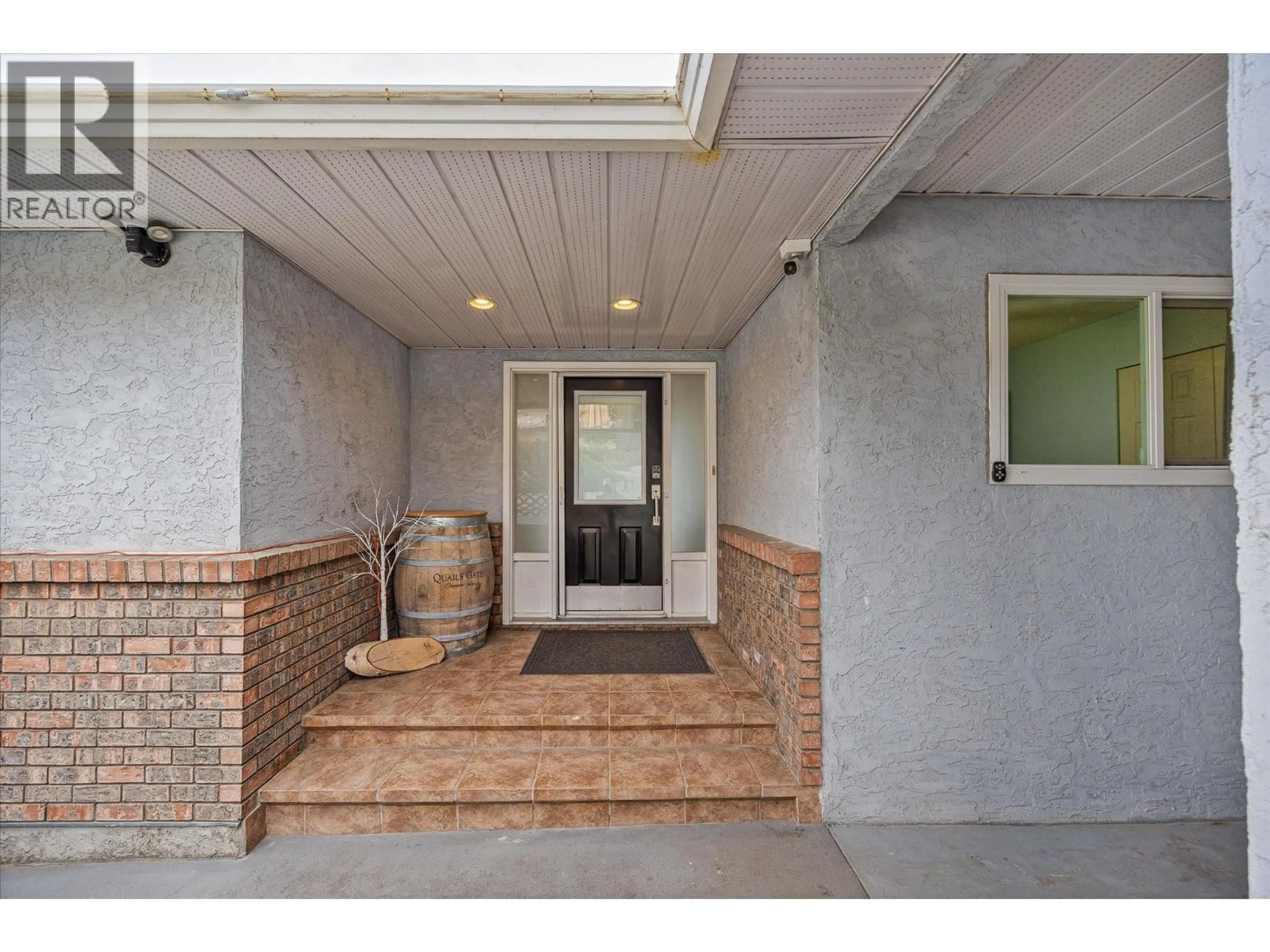 Indoor entryway for 5373 BUCHANAN ROAD, Peachland British Columbia V0H1X1