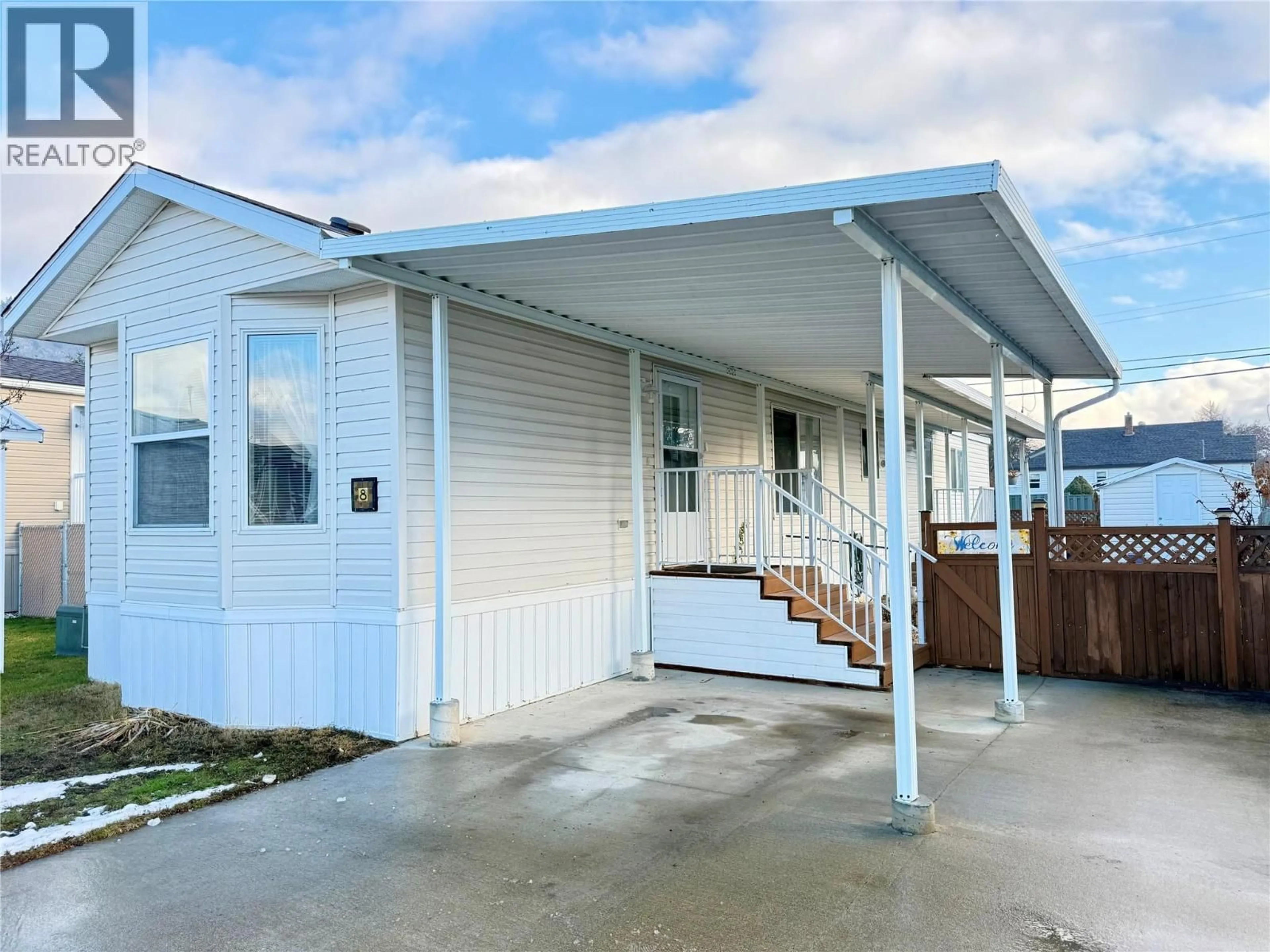 Home with vinyl exterior material, unknown for 8 - 7225 BOUNDARY DRIVE, Grand Forks British Columbia V0H1V0