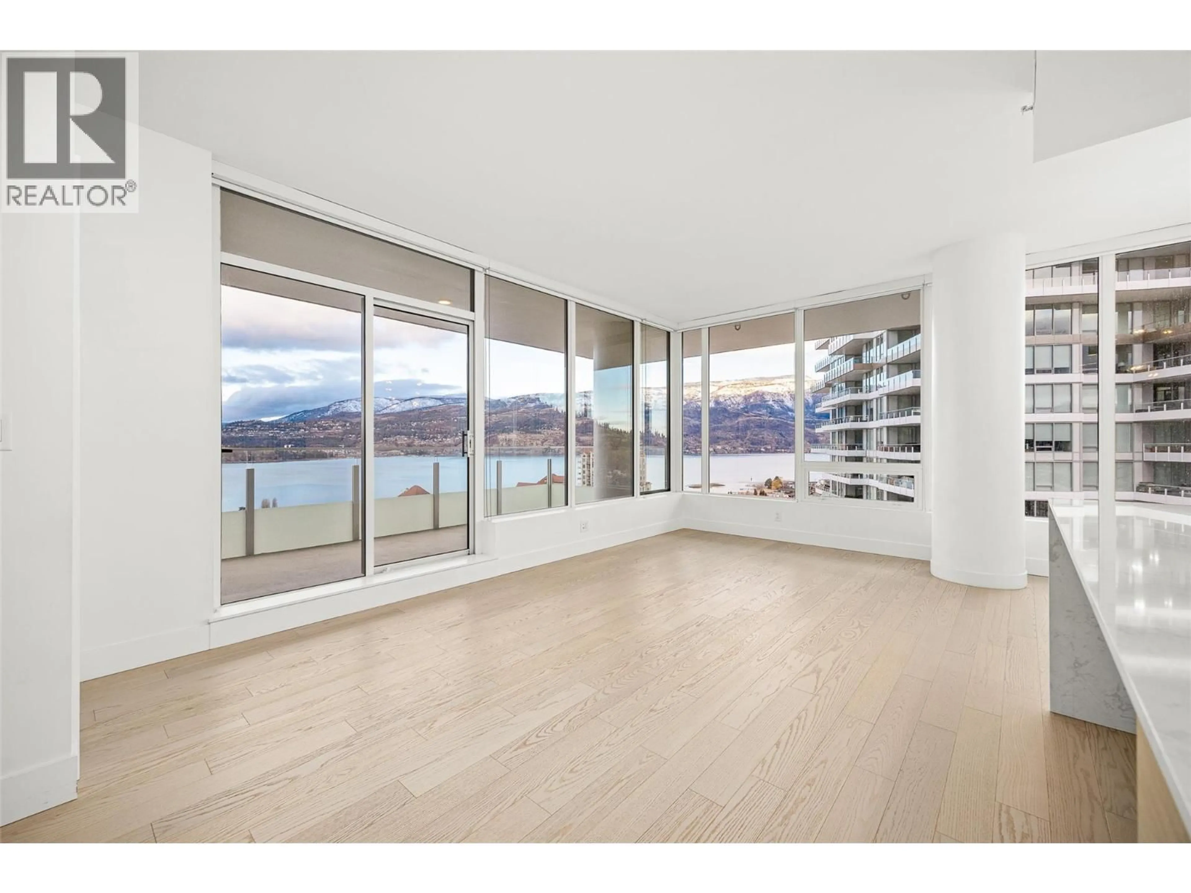 Indoor foyer for 2205 - 1191 SUNSET DRIVE, Kelowna British Columbia V1Y0J4