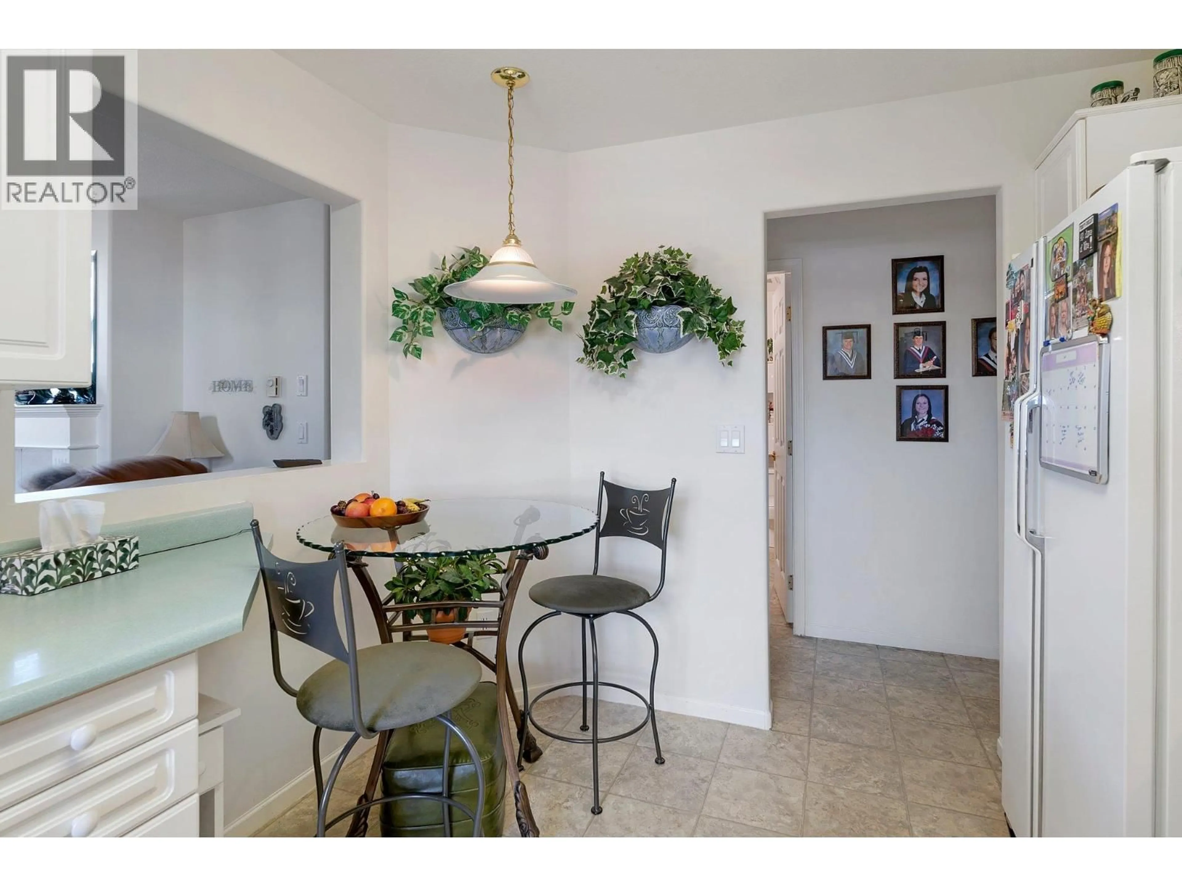 Unknown for 302 - 940 GLENWOOD AVENUE, Kelowna British Columbia V1Y9P2