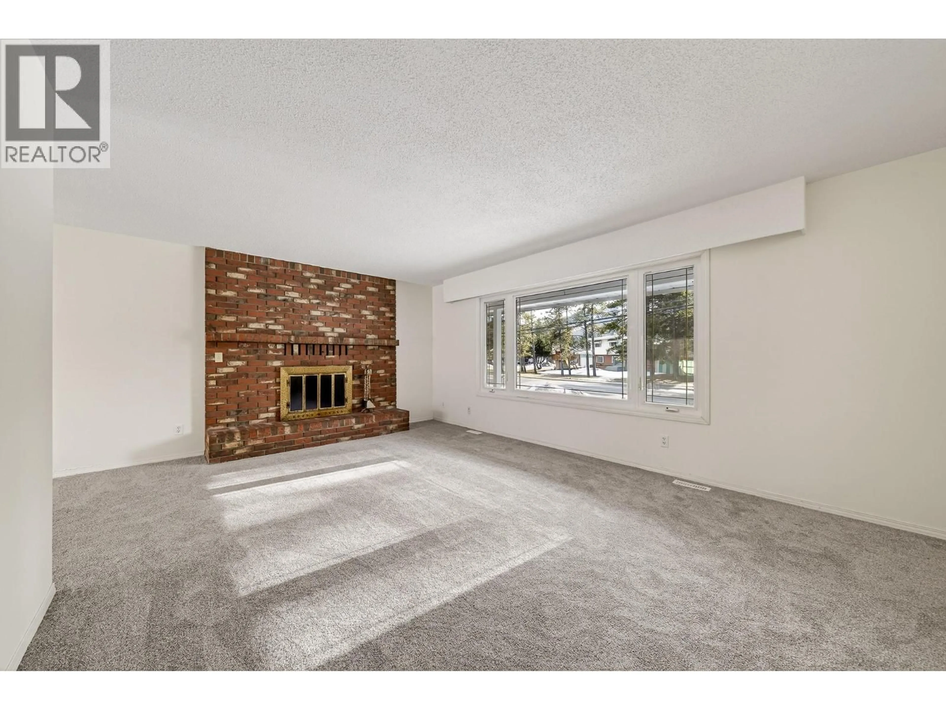 Unknown for 261 PINE AVENUE, Sparwood British Columbia V0B2G0