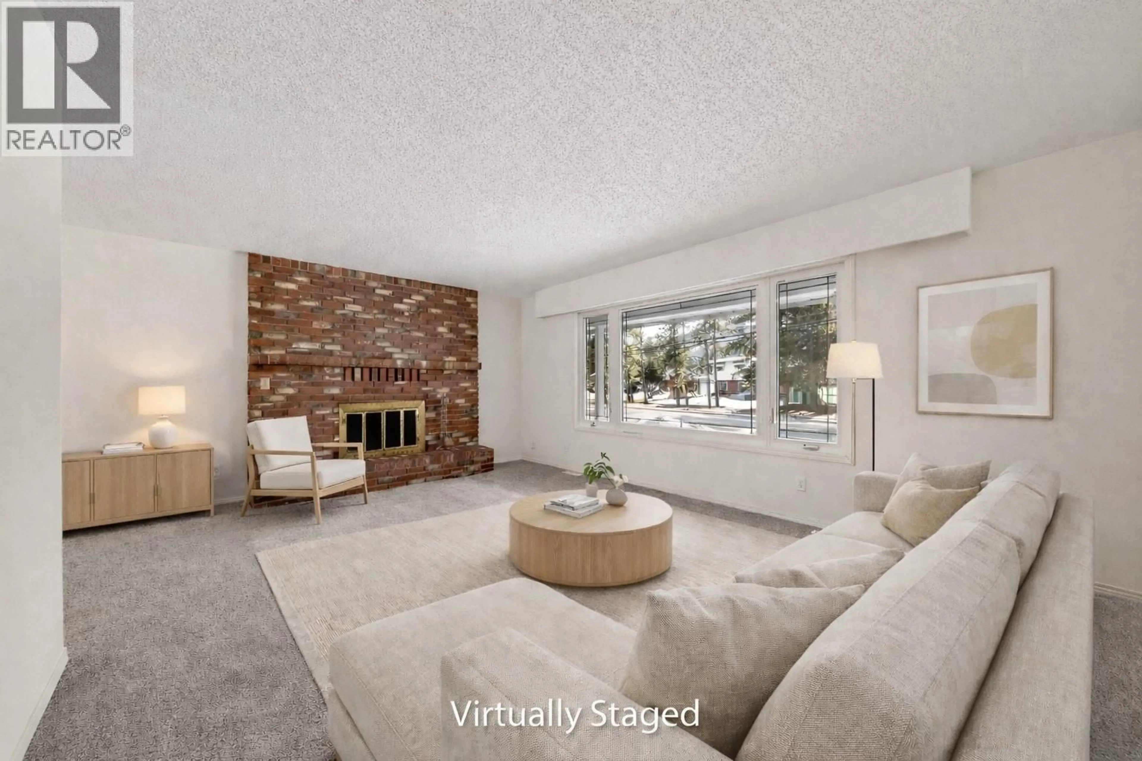 Living room with furniture, unknown for 261 PINE AVENUE, Sparwood British Columbia V0B2G0