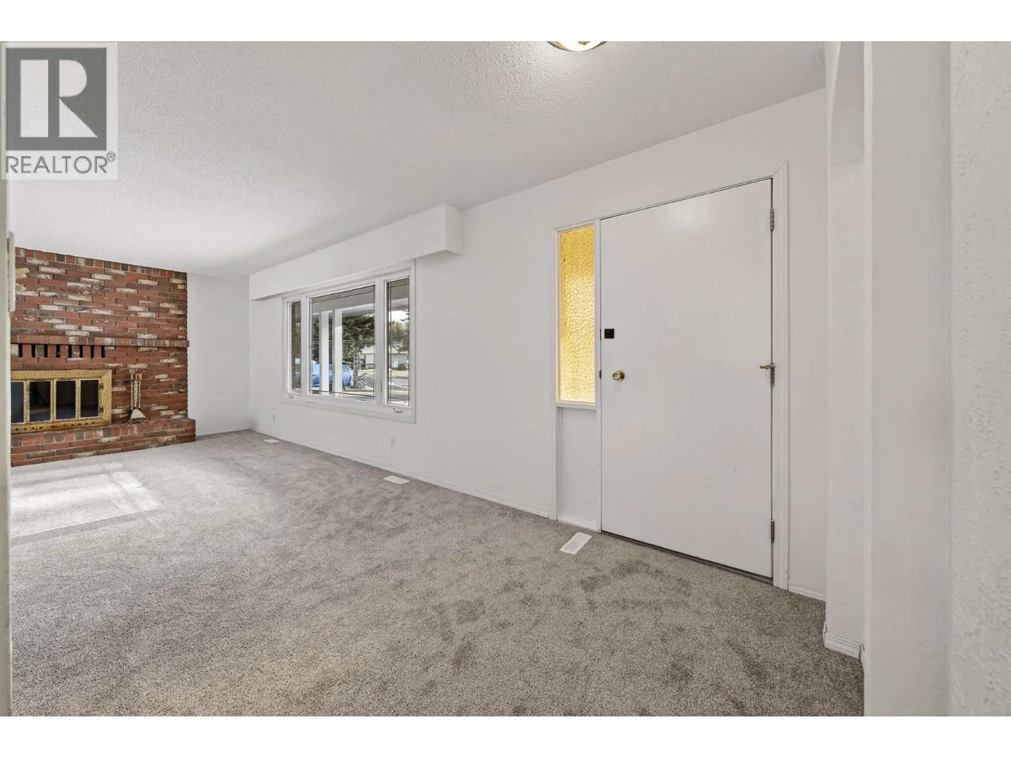 Indoor entryway for 261 PINE AVENUE, Sparwood British Columbia V0B2G0