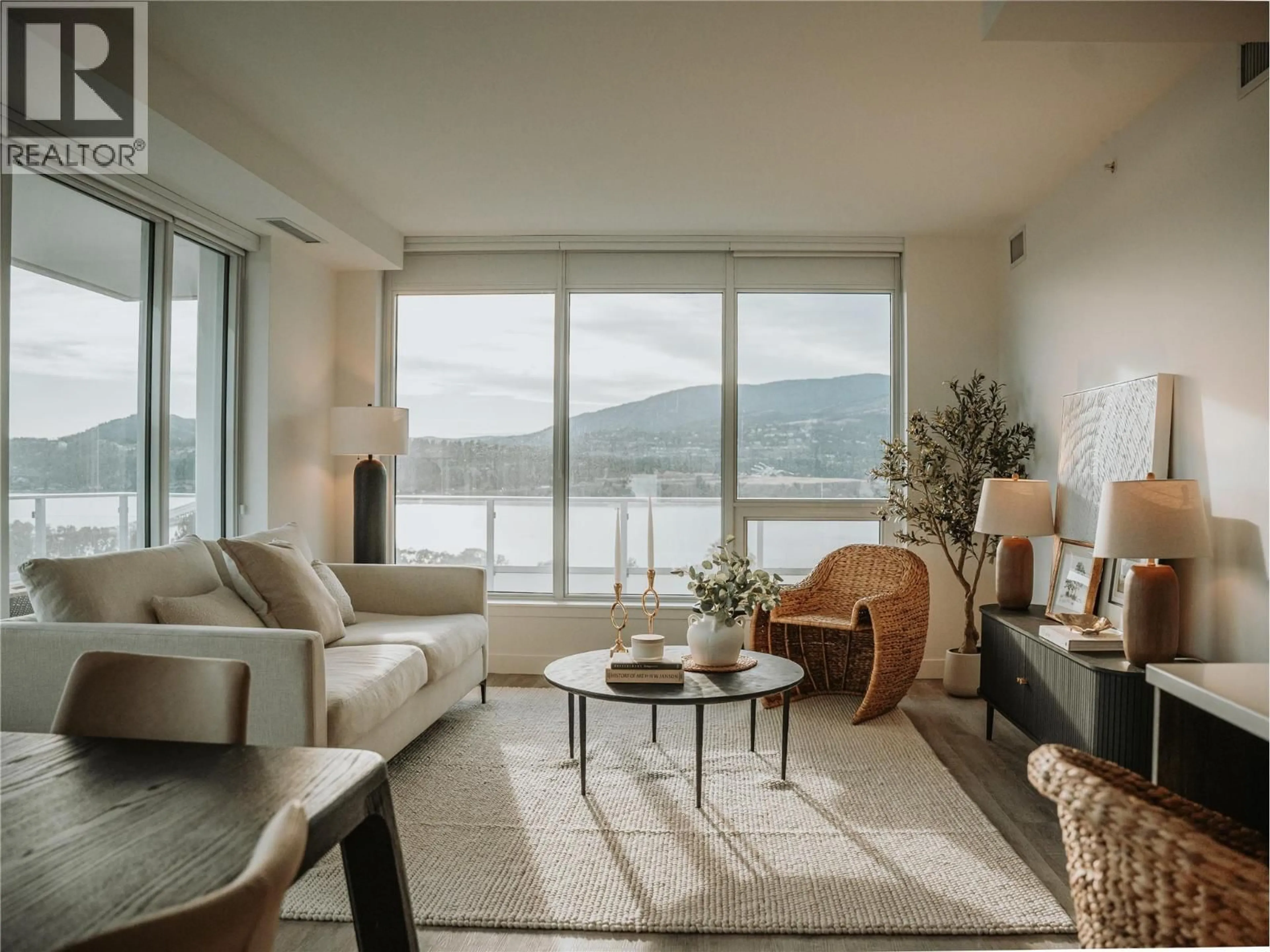 Living room with furniture, unknown for 1507 - 238 LEON AVENUE, Kelowna British Columbia V1Y6H9