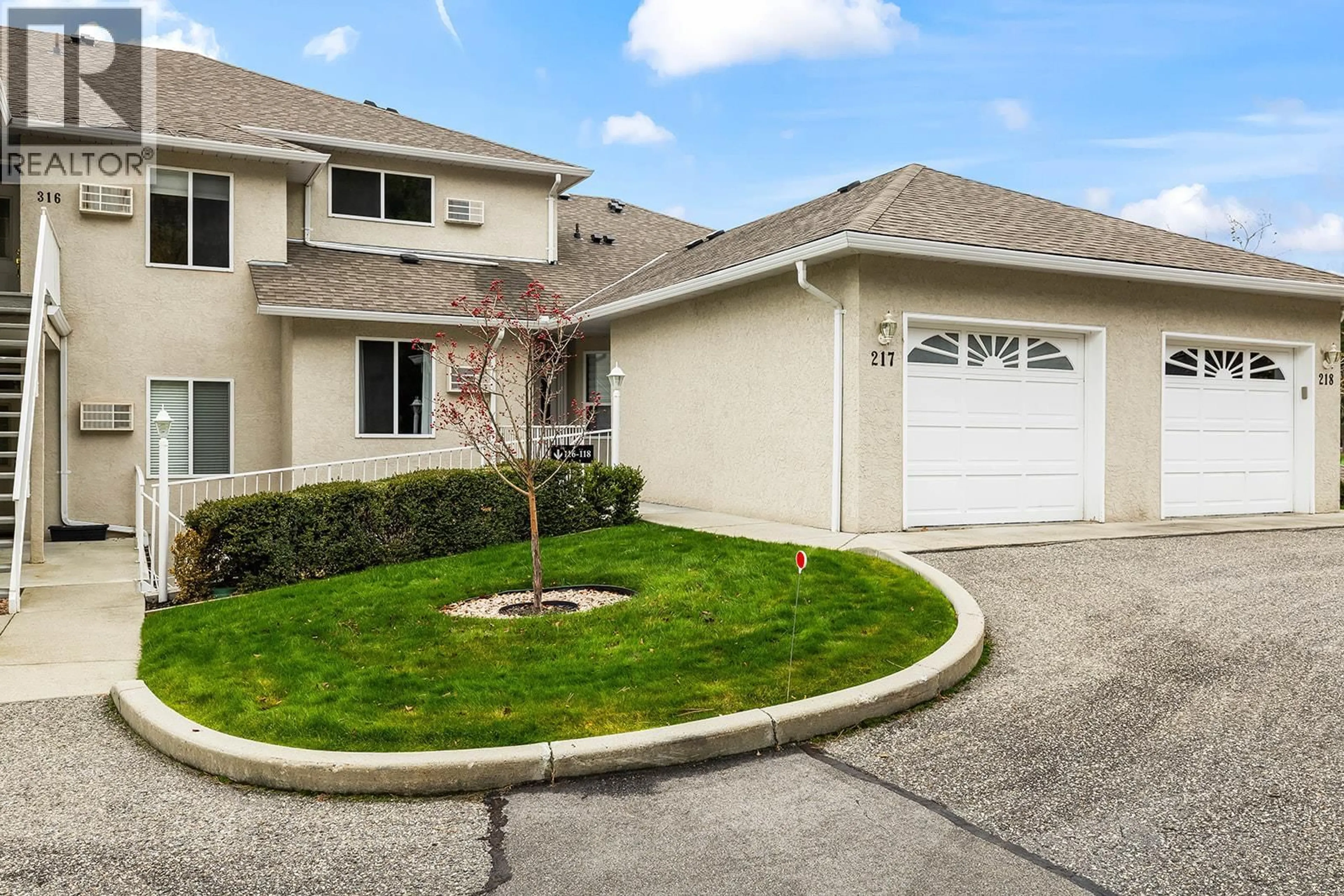 Home with vinyl exterior material, street for 217 - 2377 SHANNON WOODS DRIVE, West Kelowna British Columbia V4T2L8