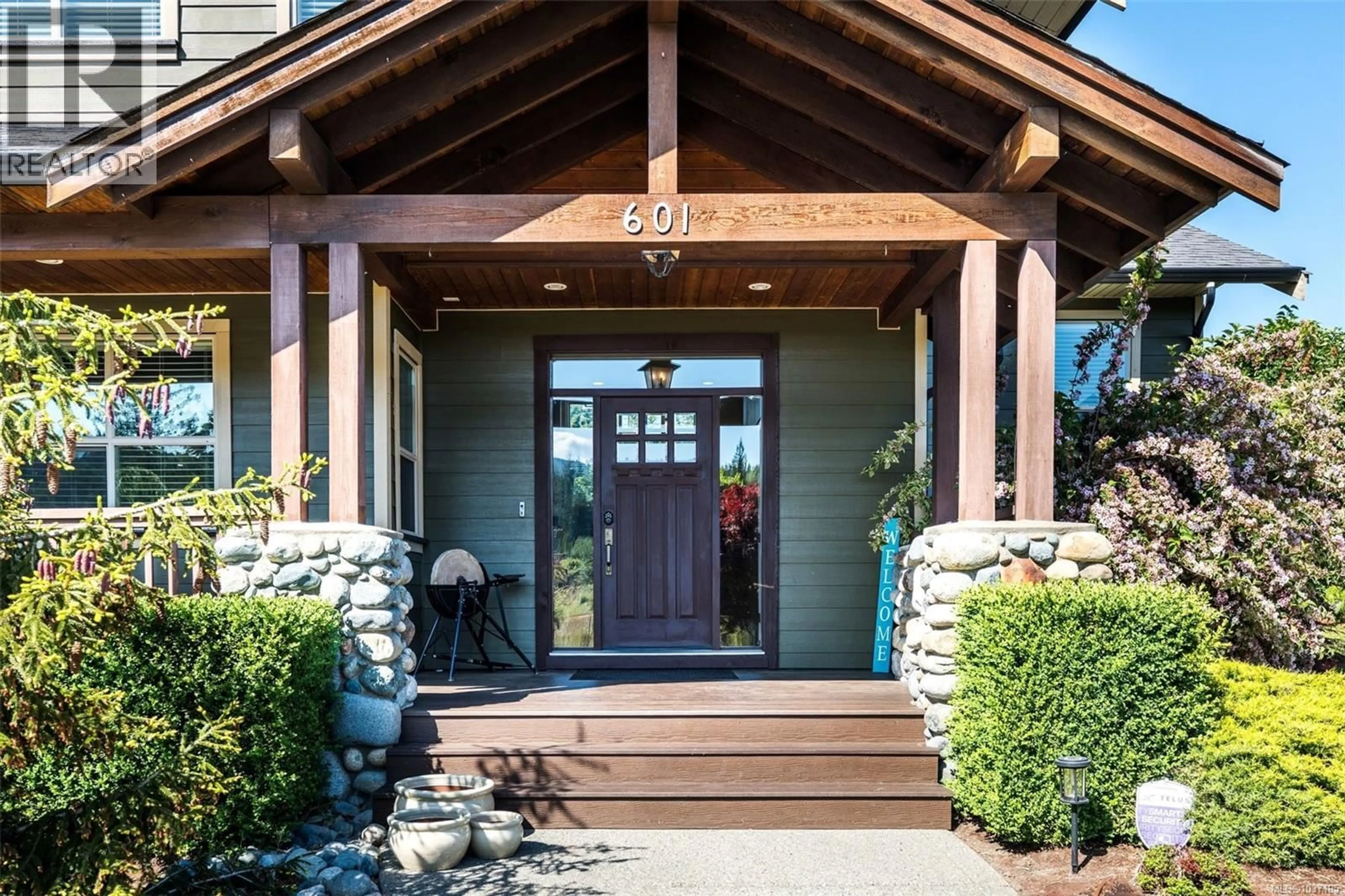 Indoor entryway for 601 SENTINEL DRIVE, Mill Bay British Columbia V0R2P4