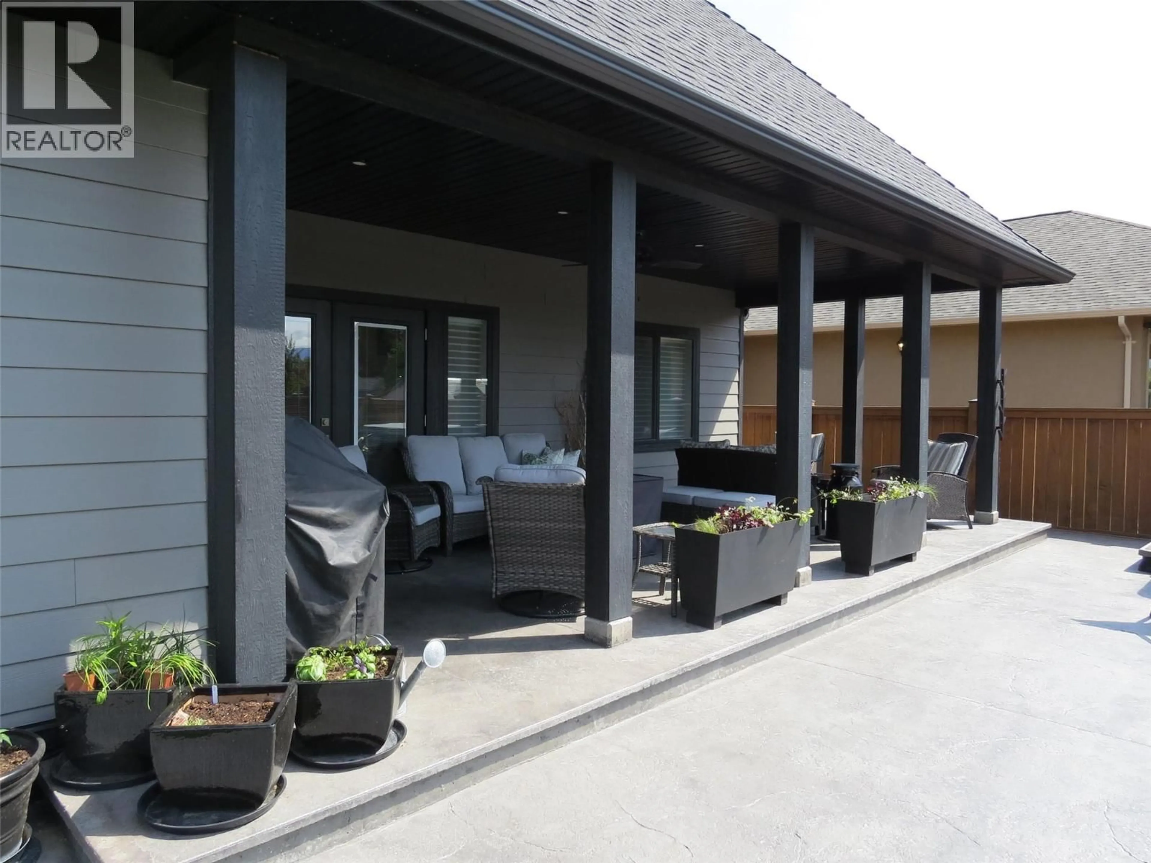 Patio, street for 1715 BRITTON ROAD, Summerland British Columbia V0H1Z9