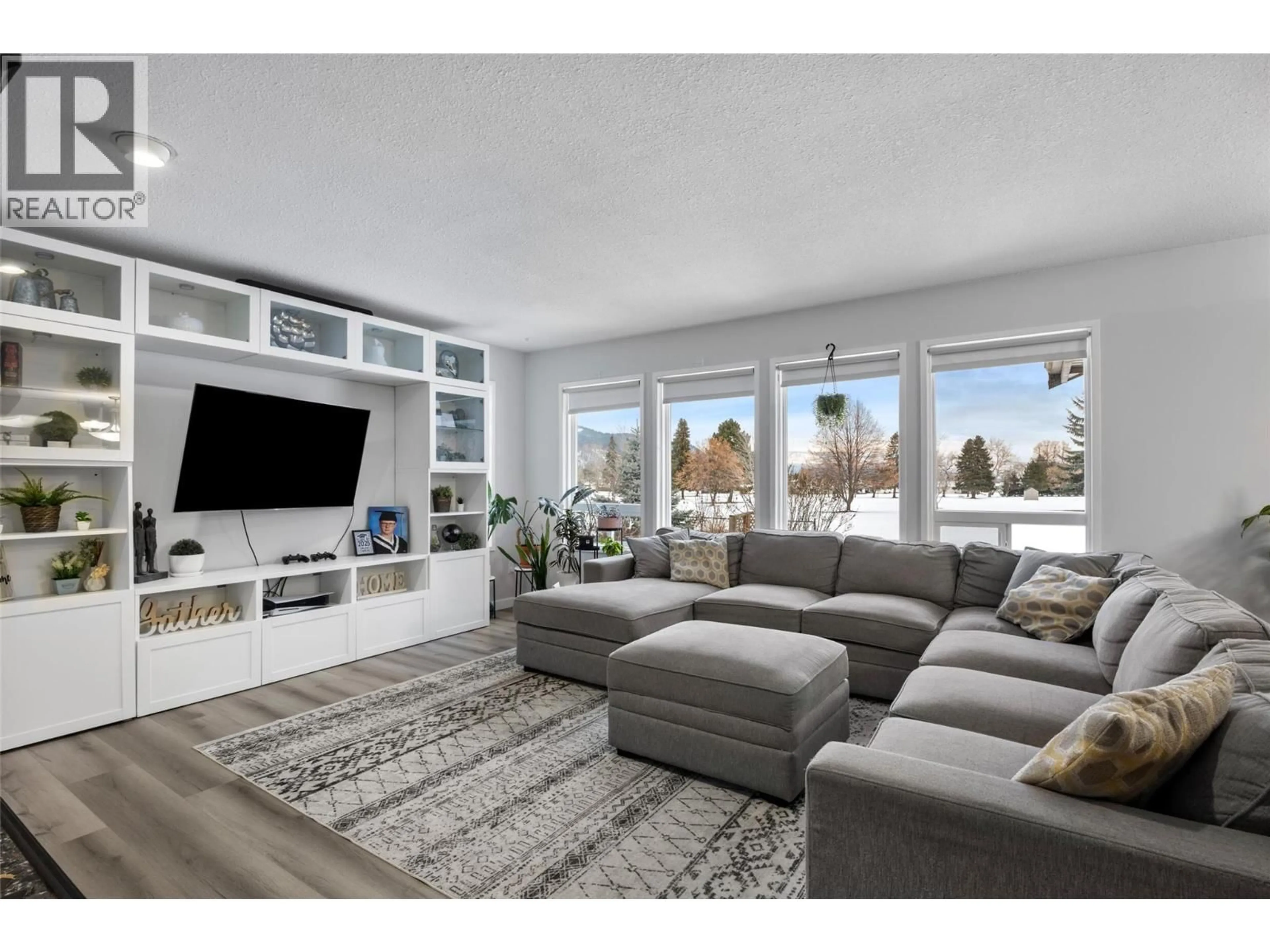 Living room with furniture, unknown for 229 ASPEN DRIVE, Chase British Columbia V0E1M0