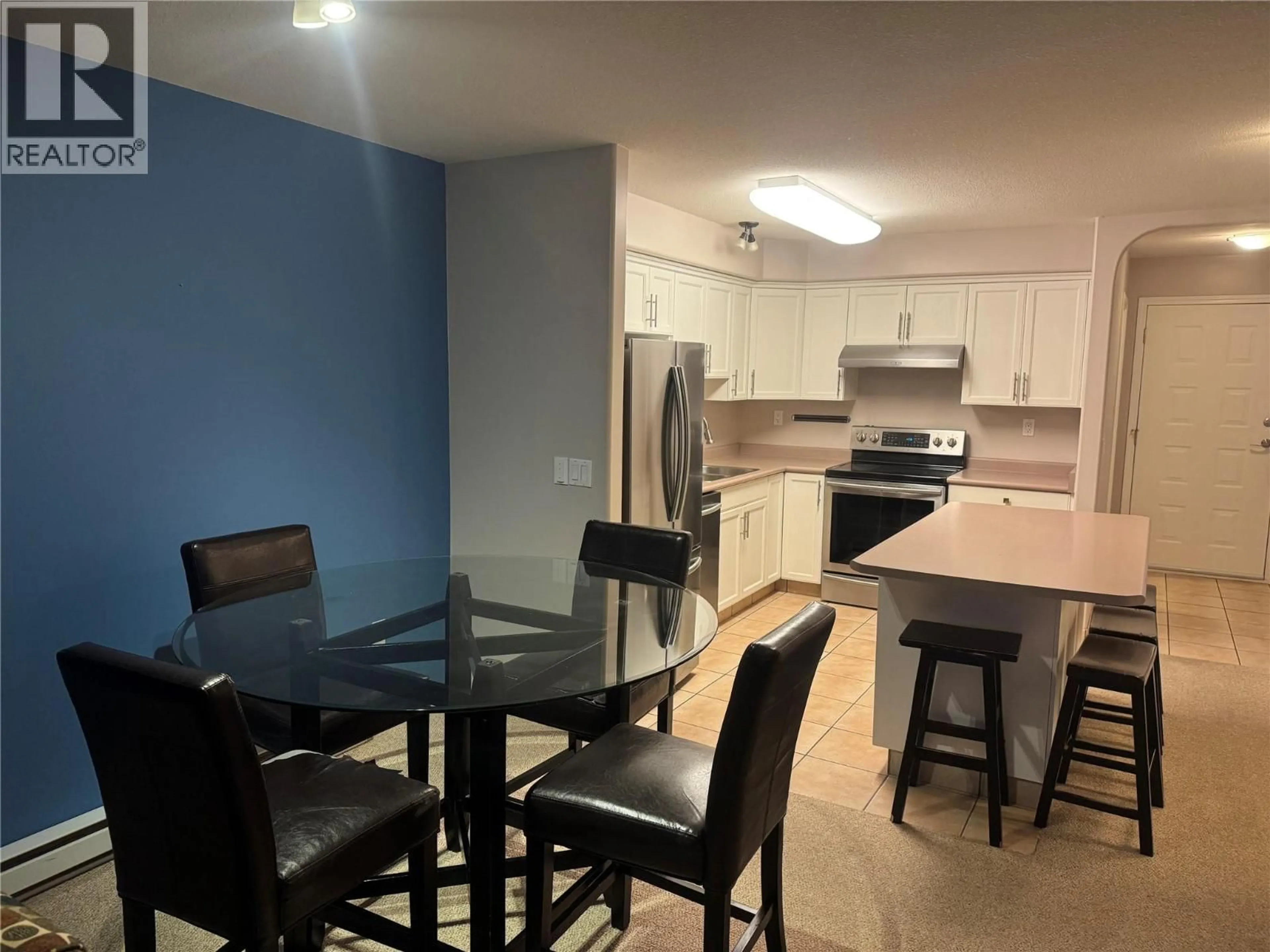 Open concept kitchen, unknown for 302 - 9307 62ND AVENUE, Osoyoos British Columbia V0H1V1