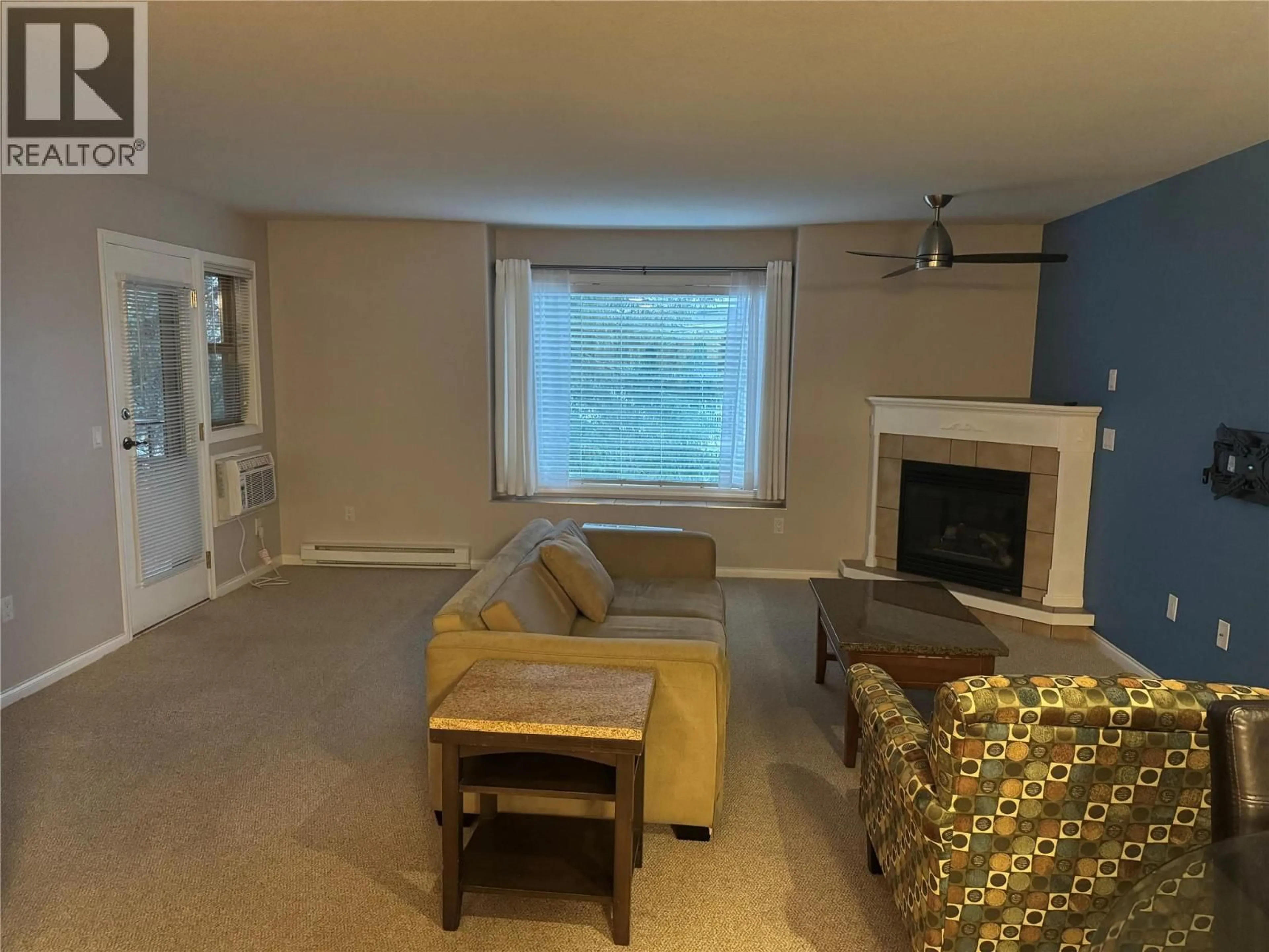 Living room with furniture, unknown for 302 - 9307 62ND AVENUE, Osoyoos British Columbia V0H1V1