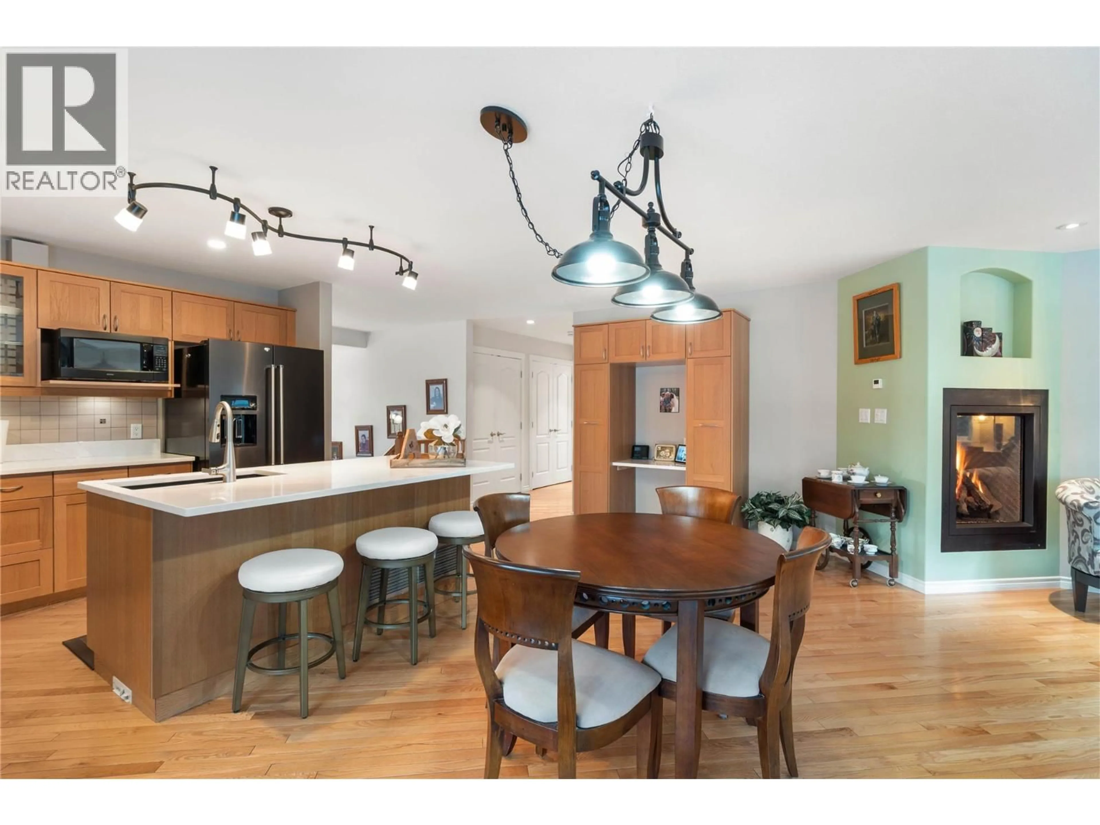 Open concept kitchen, wood/laminate floor for 2535 VALLEYVIEW DRIVE, Kamloops British Columbia V2E2M3