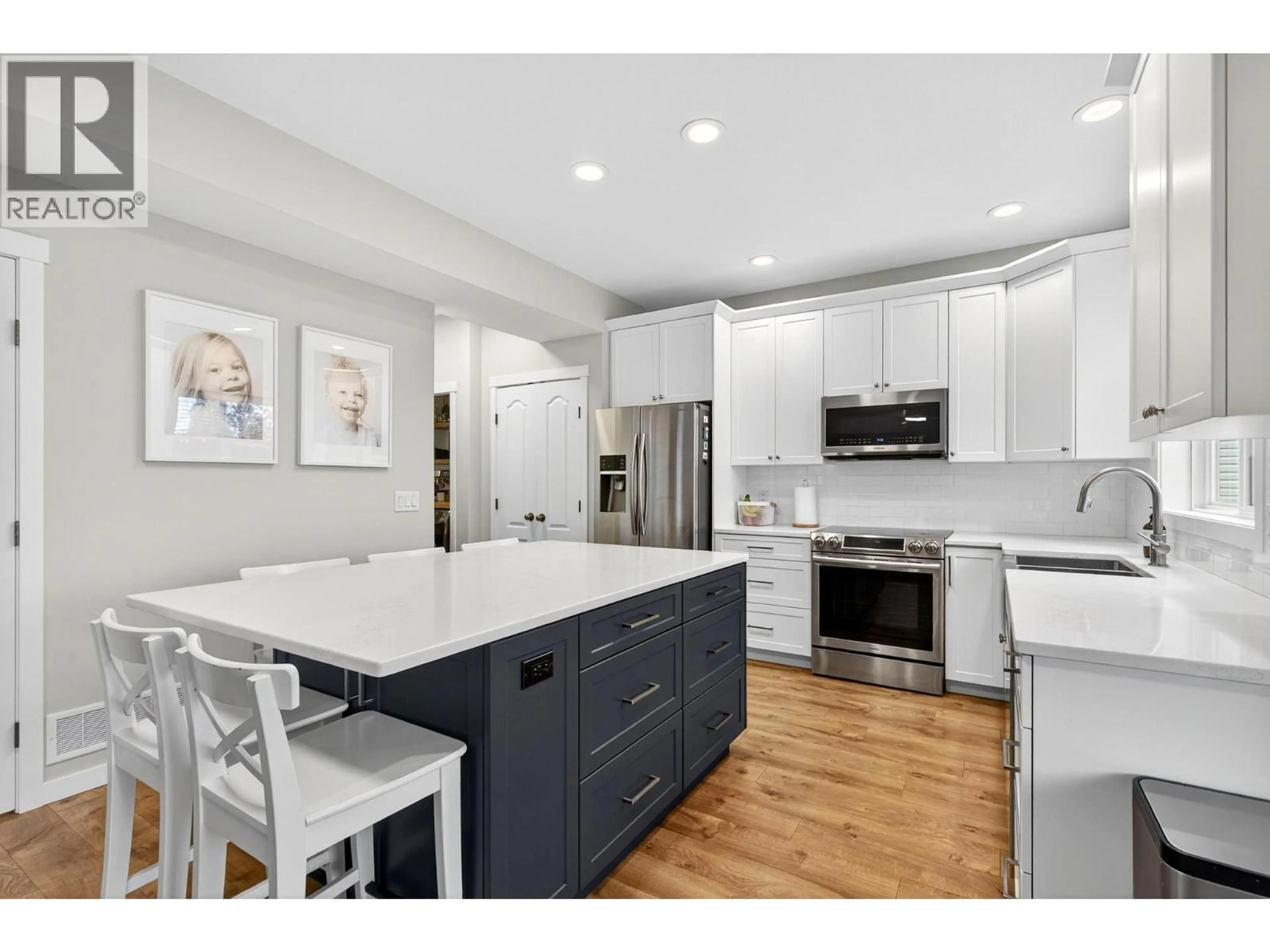 Open concept kitchen, unknown for 1971 ROSEALEE LANE, West Kelowna British Columbia V1Z3Z6