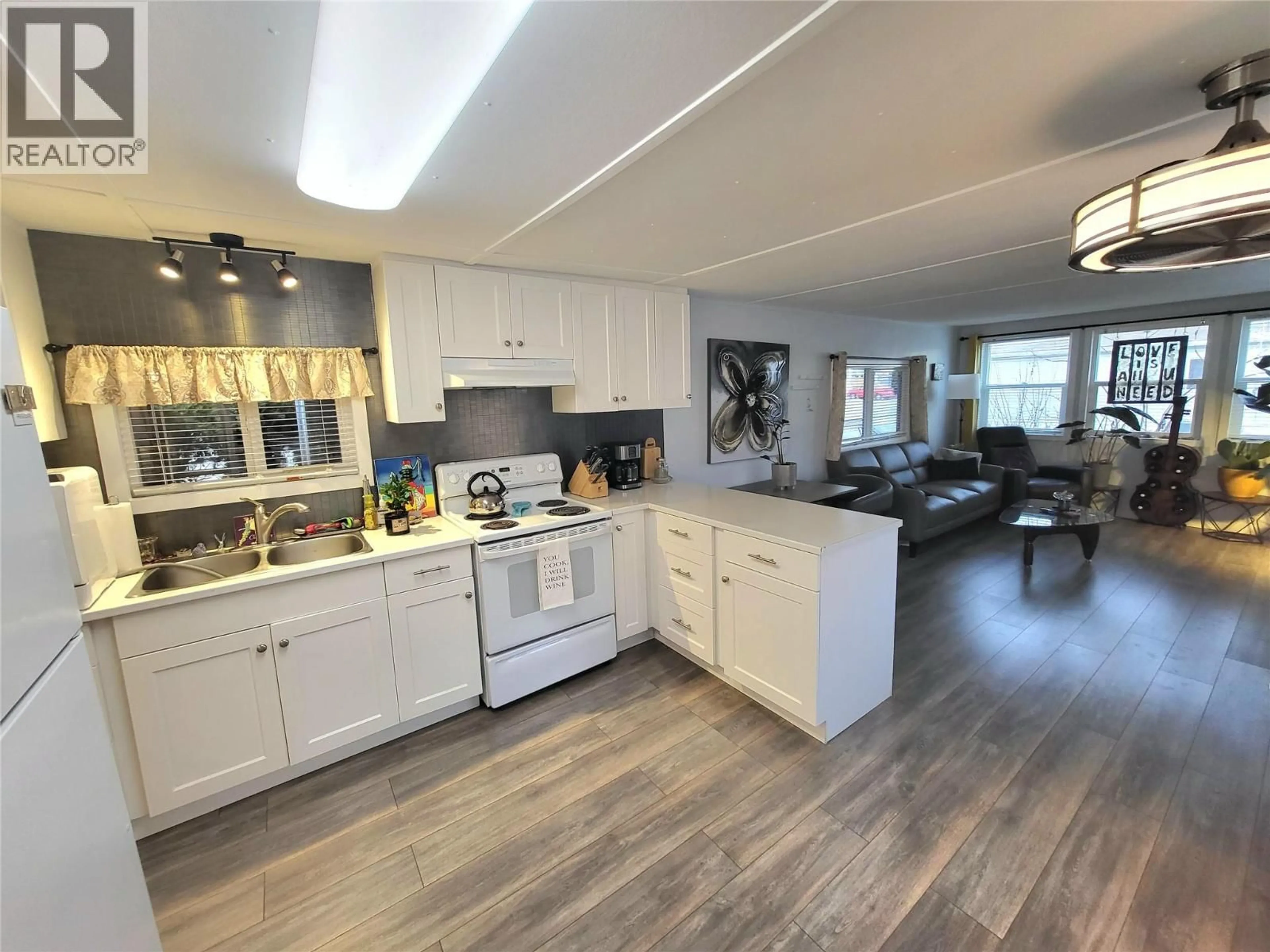 Open concept kitchen, unknown for 47 - 98 OKANAGAN AVENUE, Penticton British Columbia V2A3J5
