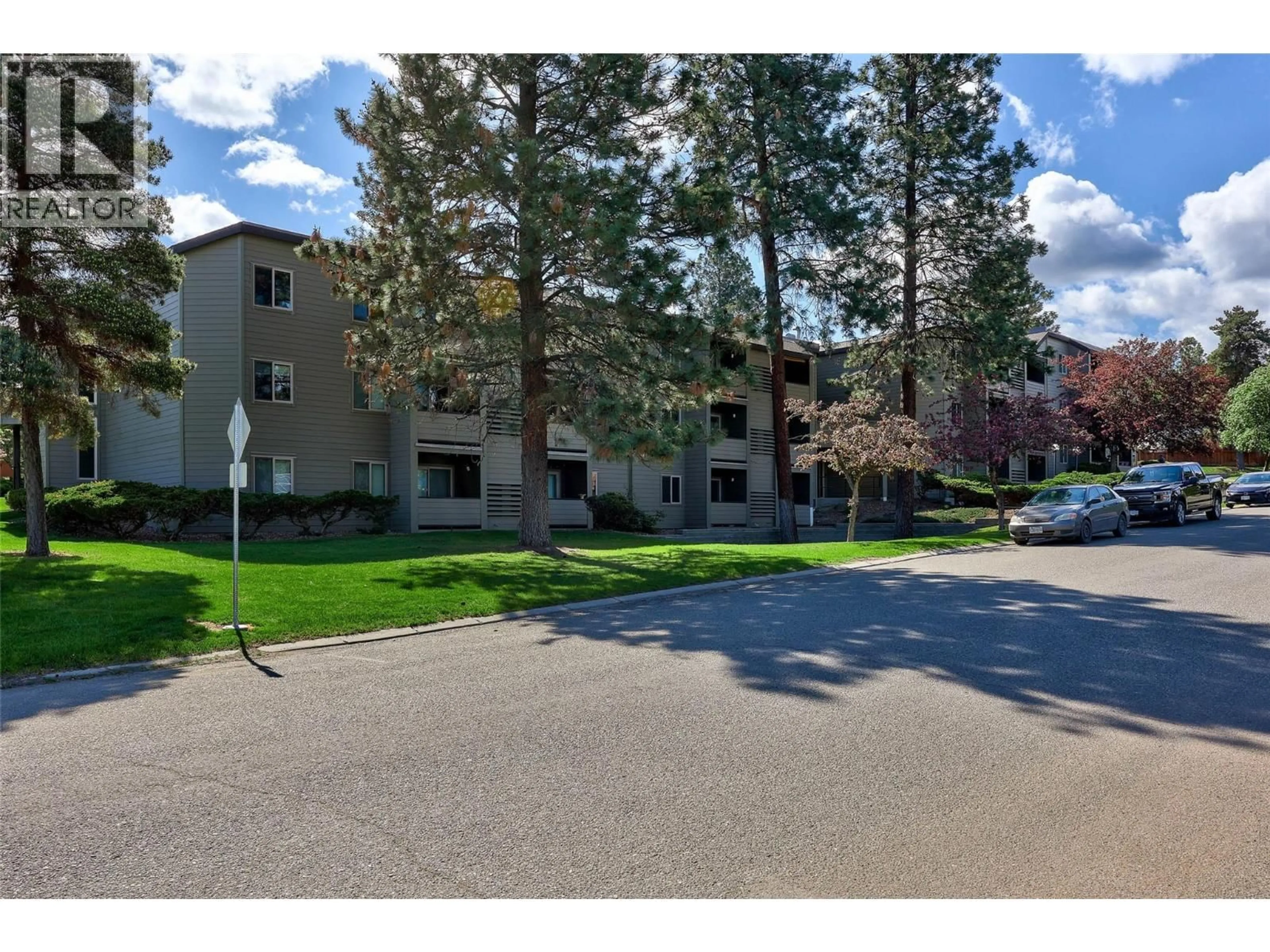 A pic from outside/outdoor area/front of a property/back of a property/a pic from drone, street for 111 - 245 GORDONHORN CRESCENT, Kamloops British Columbia V2E1G5