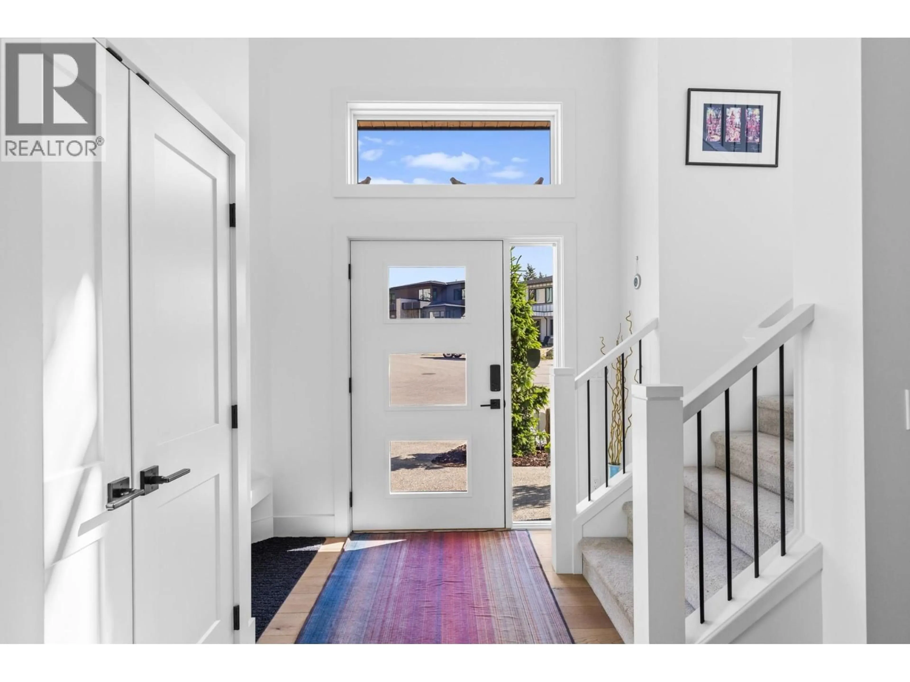 Indoor entryway for 22 - 830 WESTVIEW WAY, West Kelowna British Columbia V1Z0A5