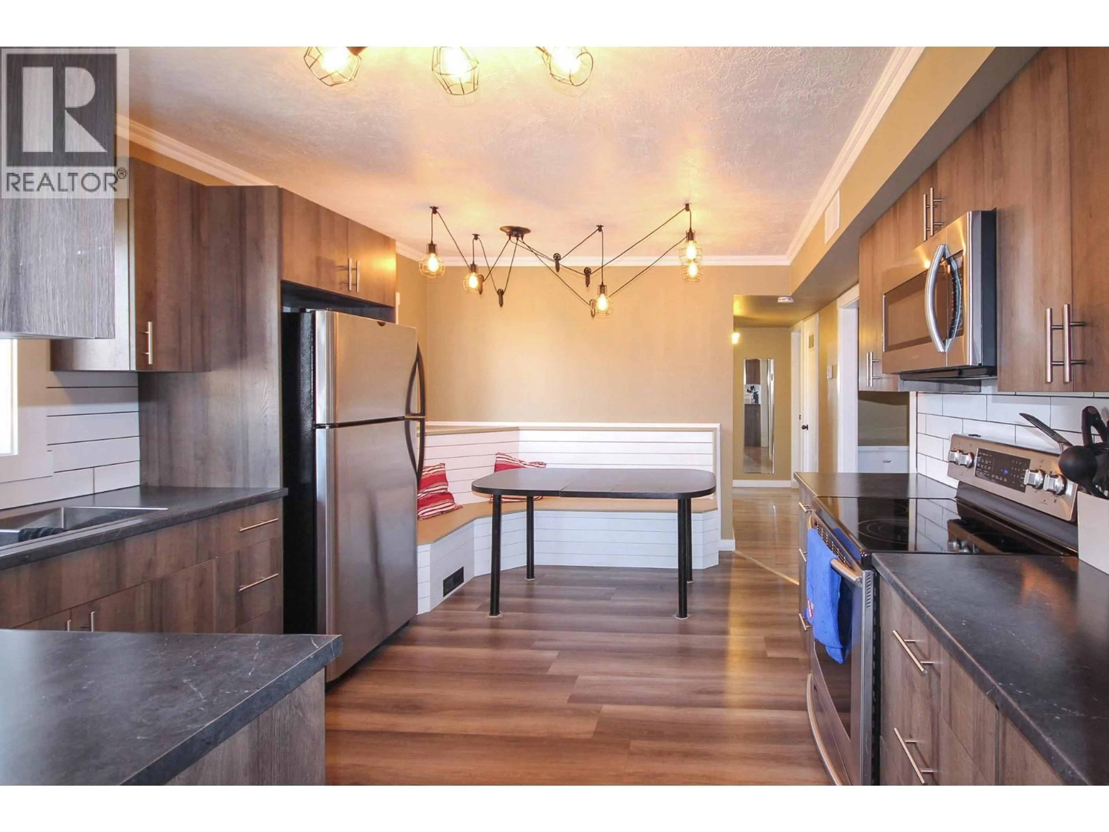 Open concept kitchen, unknown for 1608 95 AVENUE, Dawson Creek British Columbia V1G1K1
