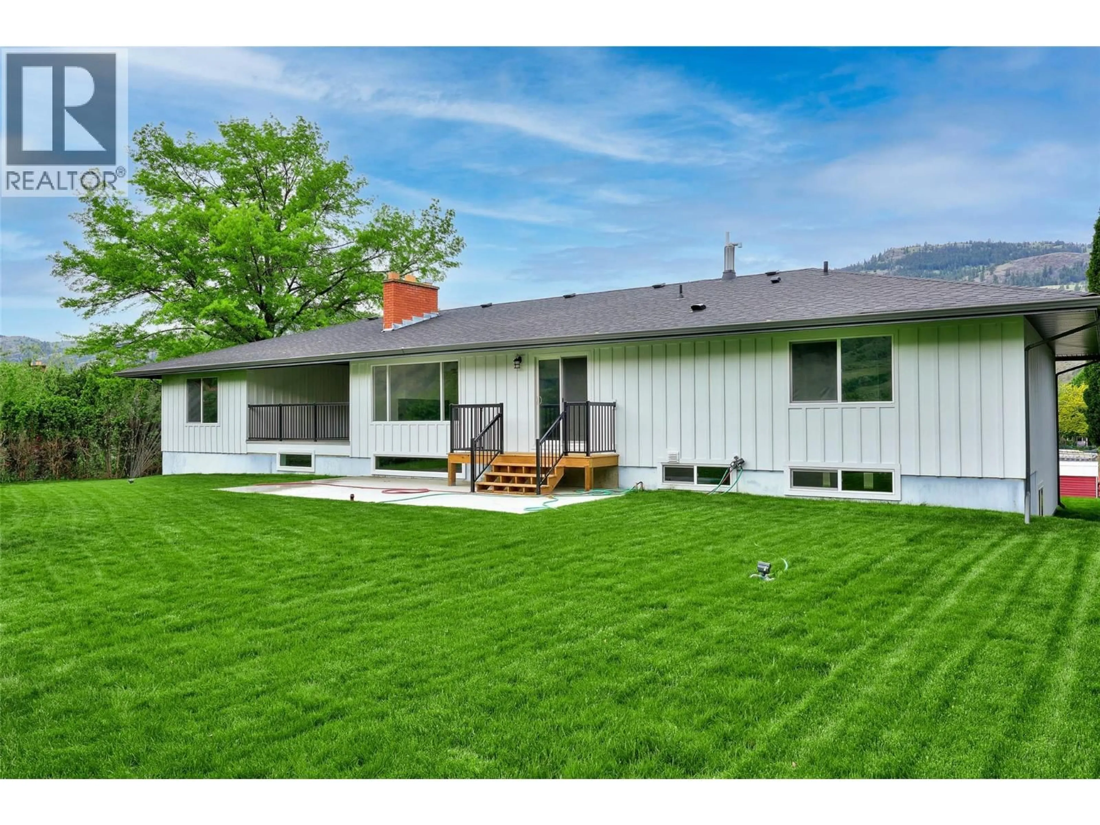 Home with vinyl exterior material, street for 3275 SCHUBERT ROAD, Kamloops British Columbia V2B6Y4