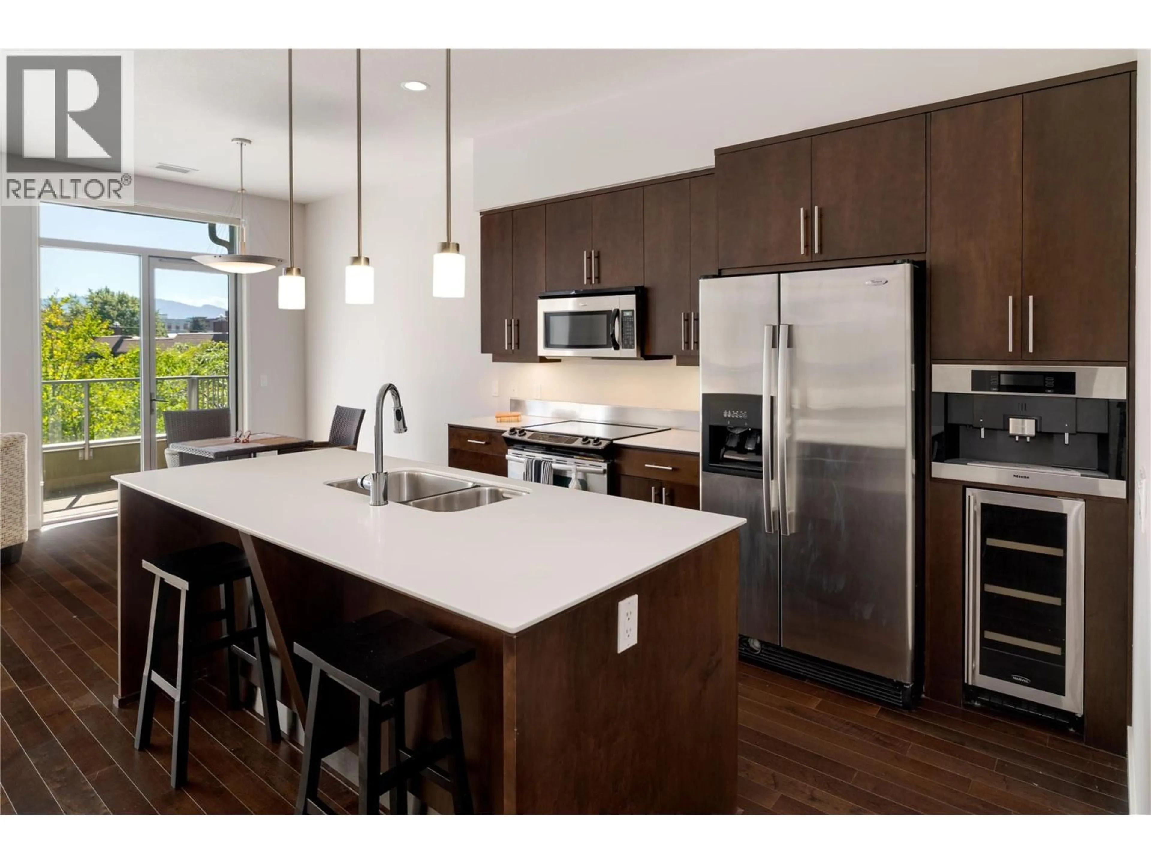 Open concept kitchen, unknown for 304 - 1495 GRAHAM STREET, Kelowna British Columbia V1Y3B2