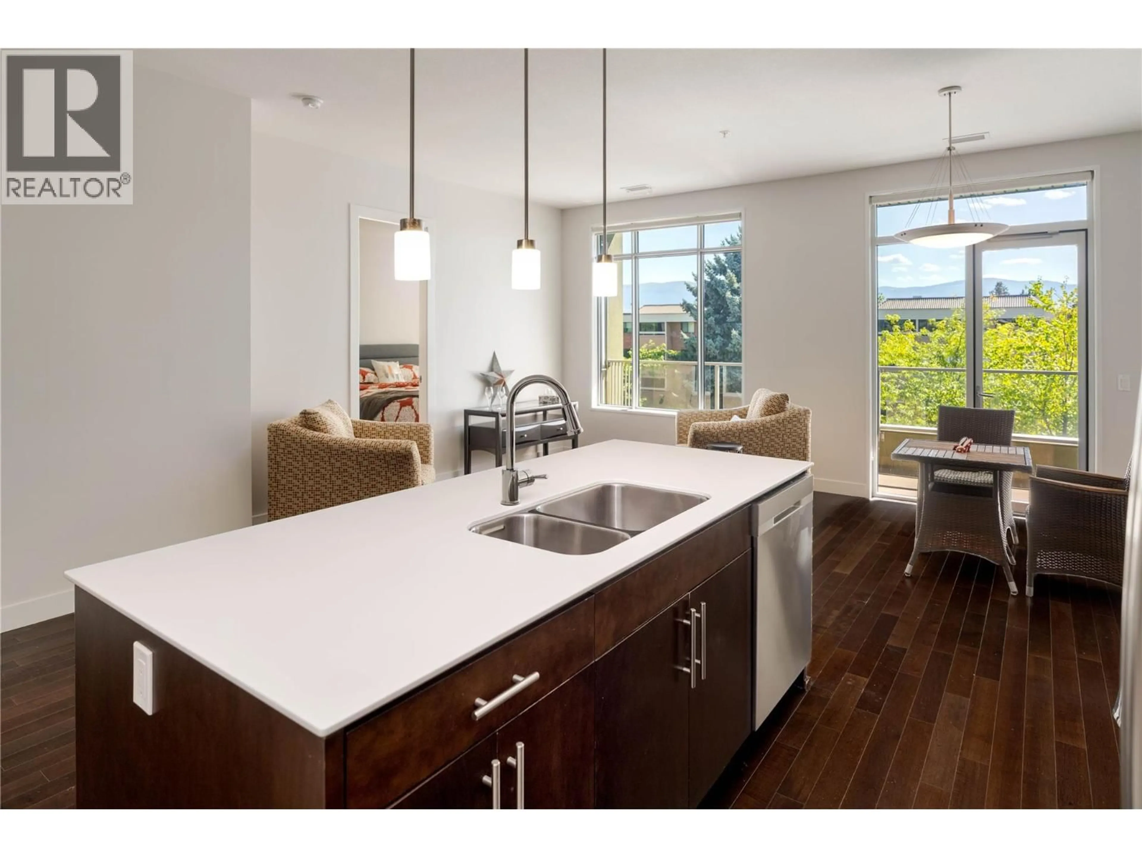 Open concept kitchen, unknown for 304 - 1495 GRAHAM STREET, Kelowna British Columbia V1Y3B2