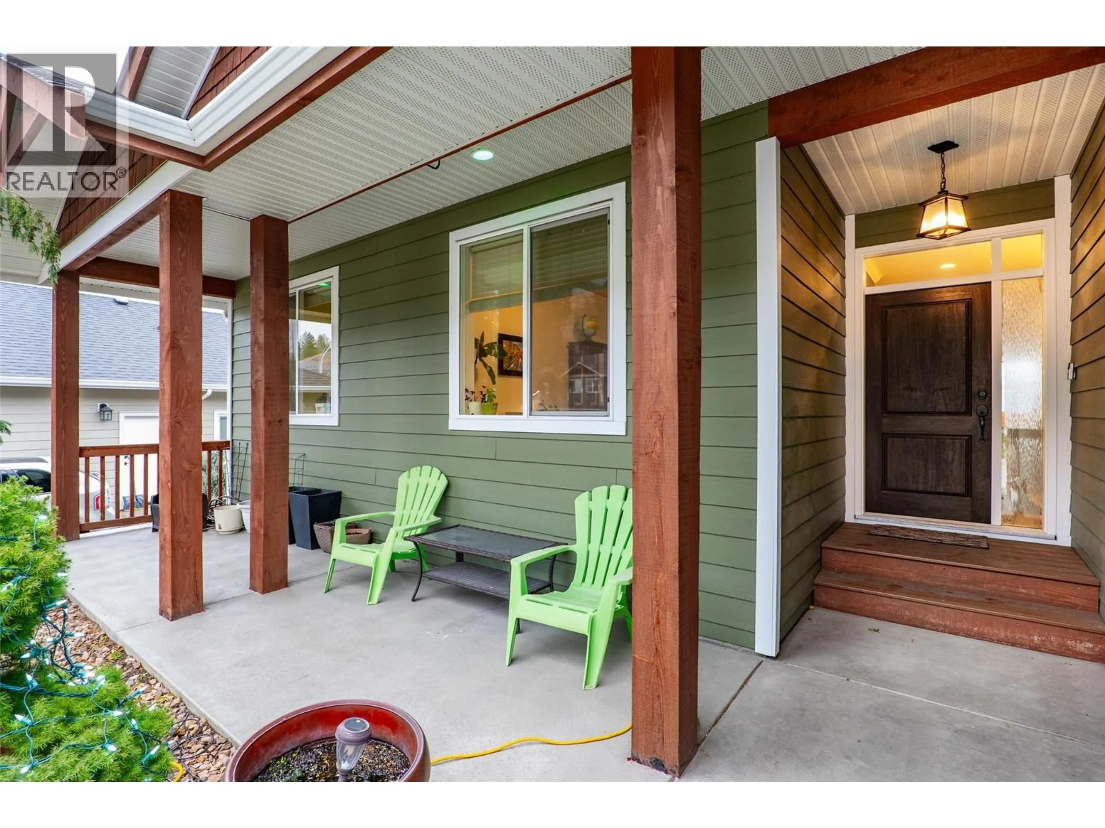 Indoor entryway for 2016 GALORE CRESCENT, Kamloops British Columbia V2E0A7