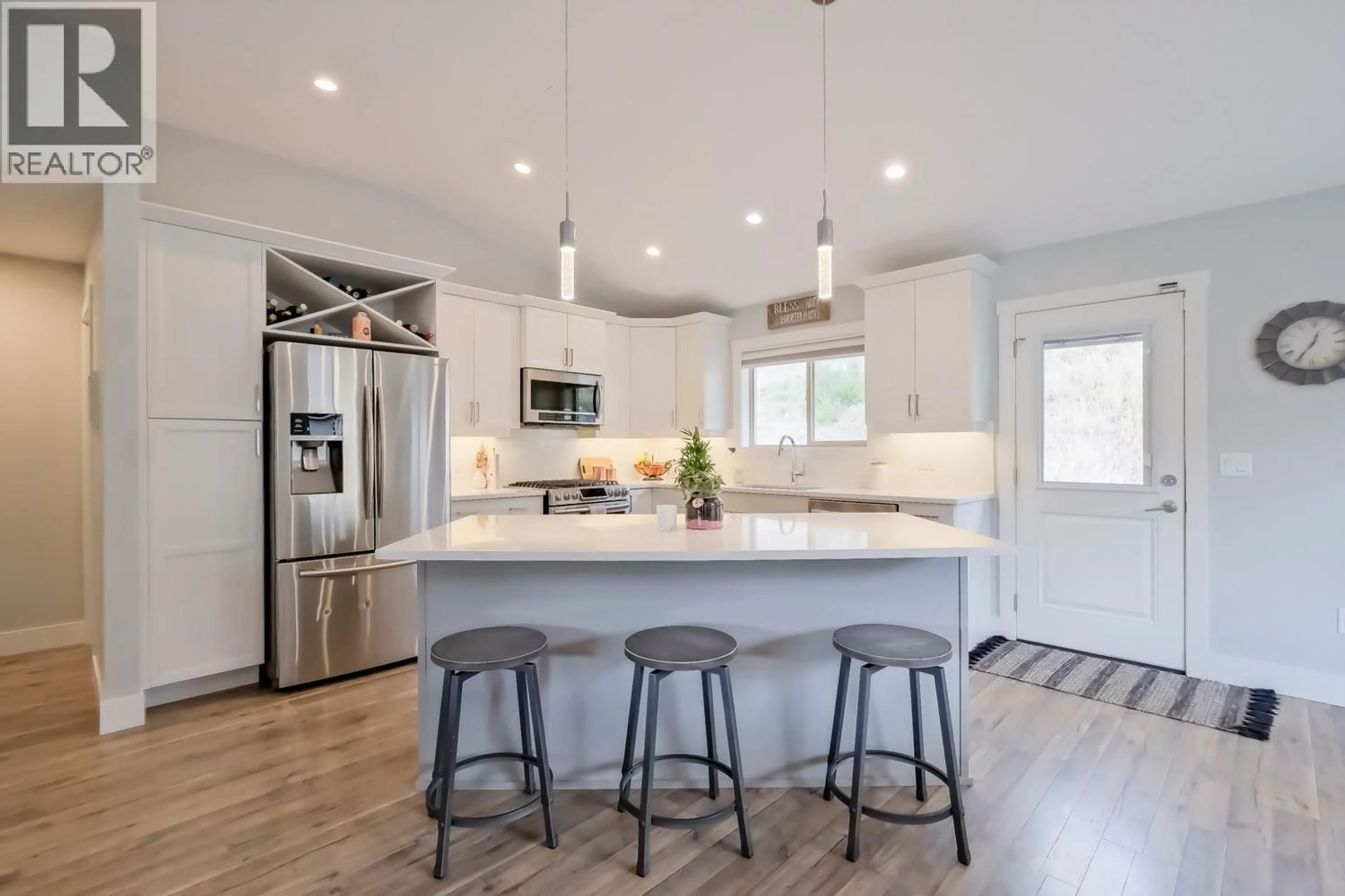 Open concept kitchen, unknown for 2582 PARAMOUNT DRIVE, West Kelowna British Columbia V4T3H5