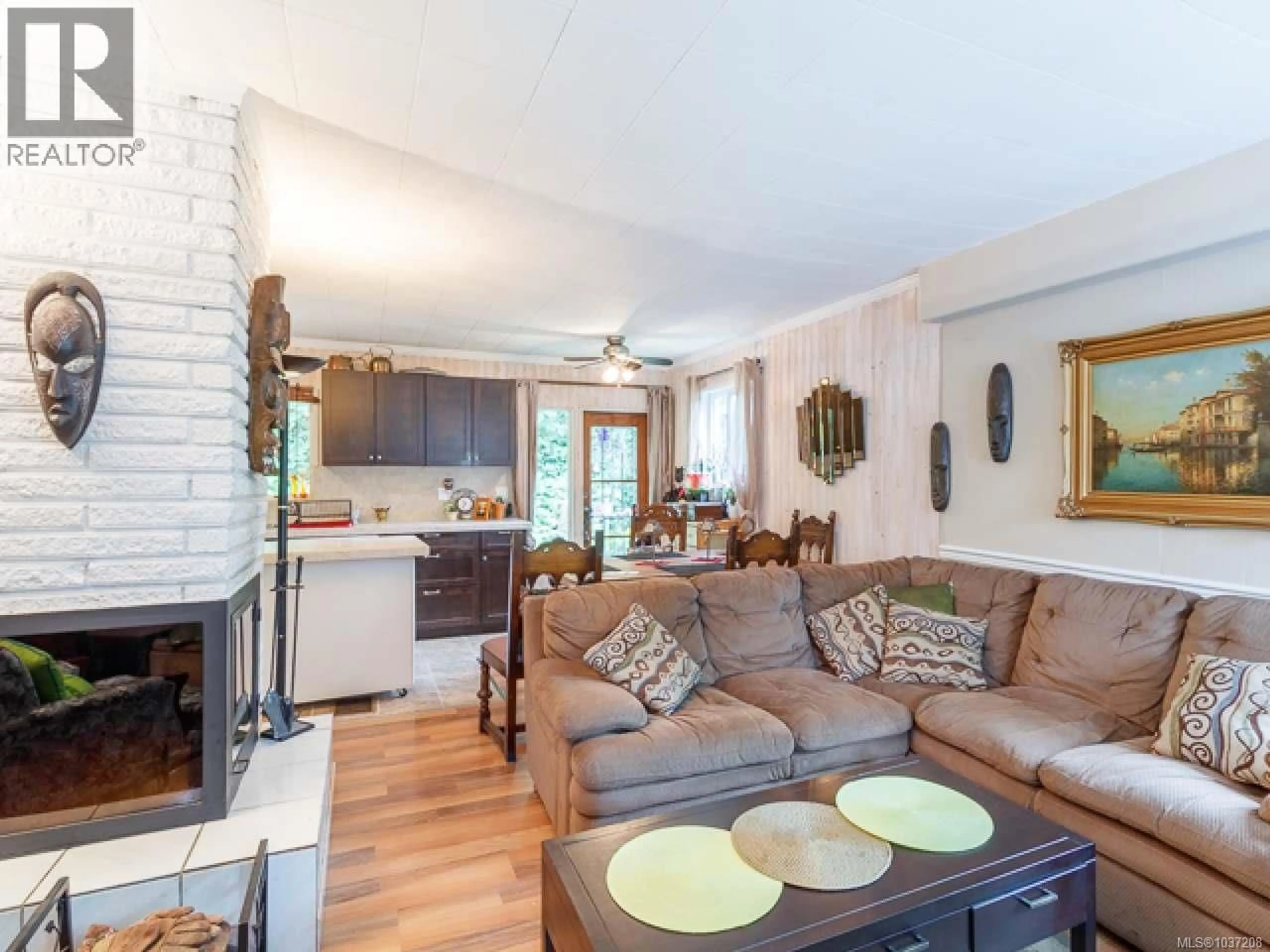 Living room with furniture, unknown for 713 VICTORIA ROAD, Nanaimo British Columbia V9R4R6