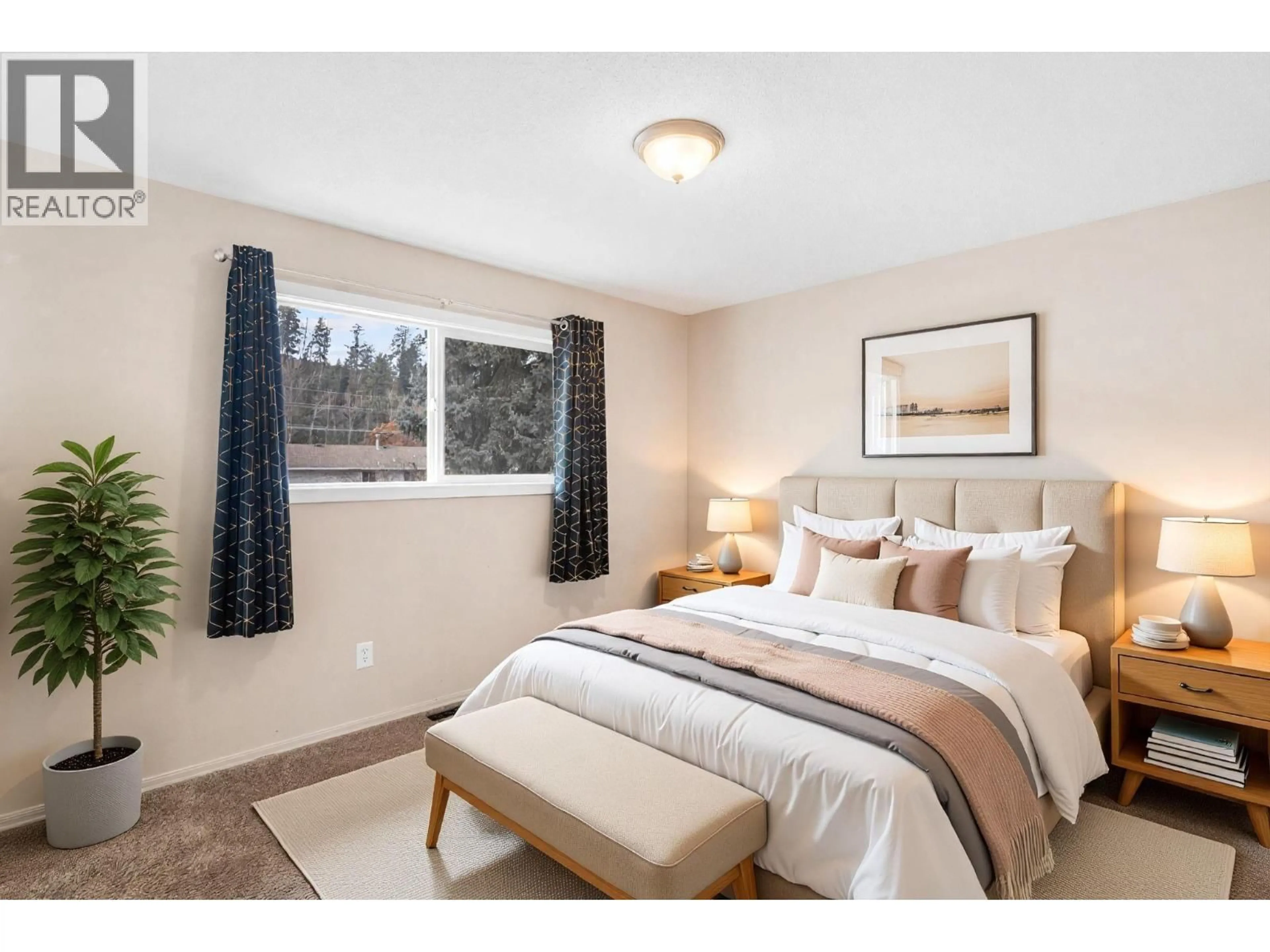 Bedroom with bed, unknown for 2641 SPRINGFIELD ROAD, Kelowna British Columbia V1X1B9