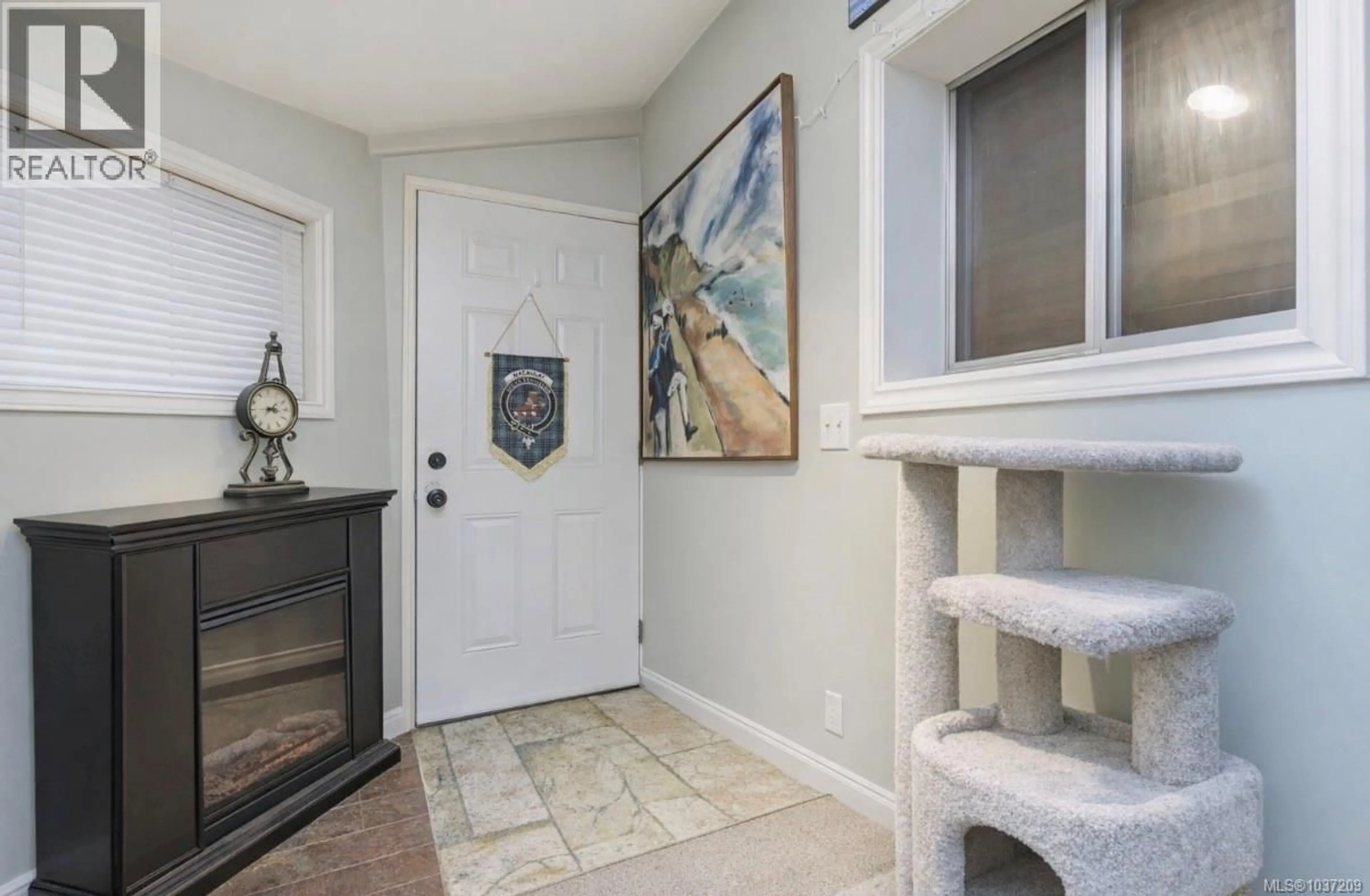 Indoor entryway for 153 - 2500 FLORENCE LAKE ROAD, Langford British Columbia V9B4H2