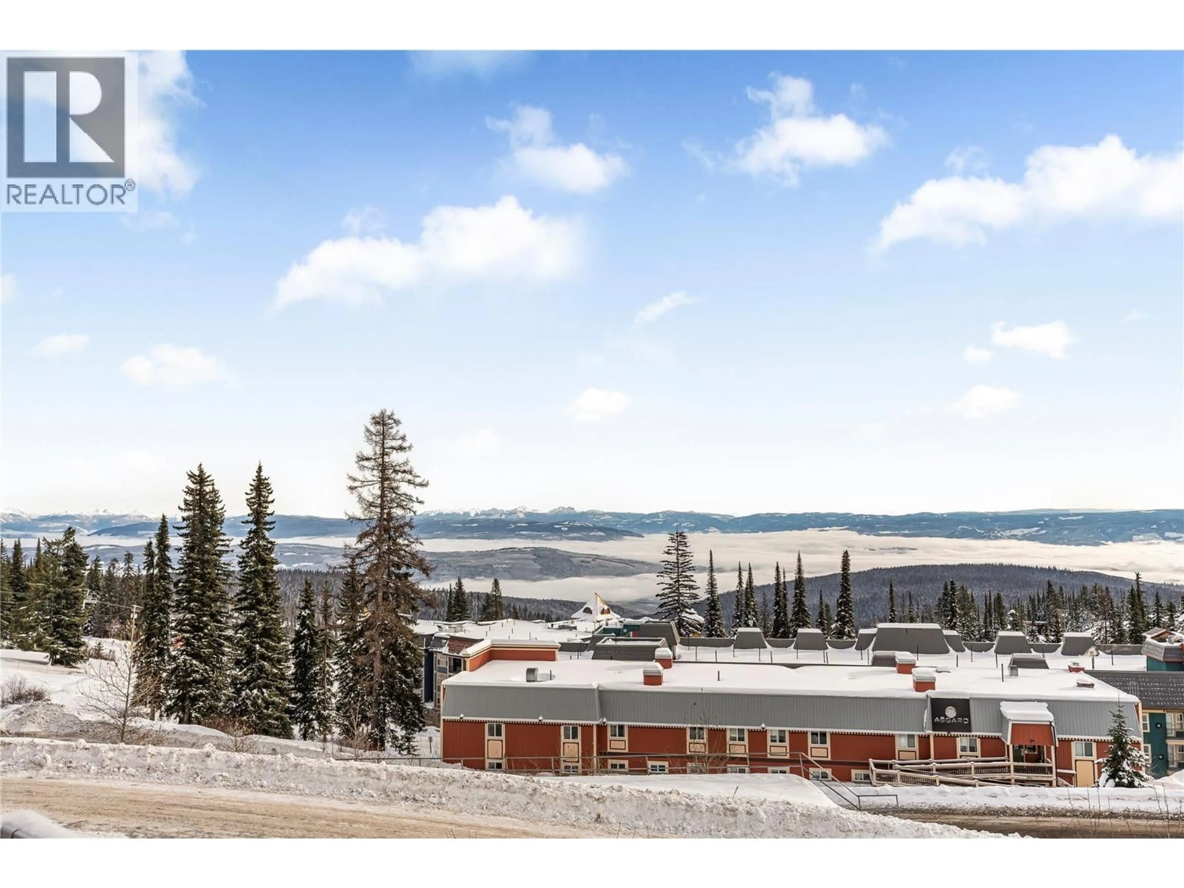 A pic from outside/outdoor area/front of a property/back of a property/a pic from drone, mountain view for 3 - 9885 PINNACLES ROAD, Vernon British Columbia V1B3M1