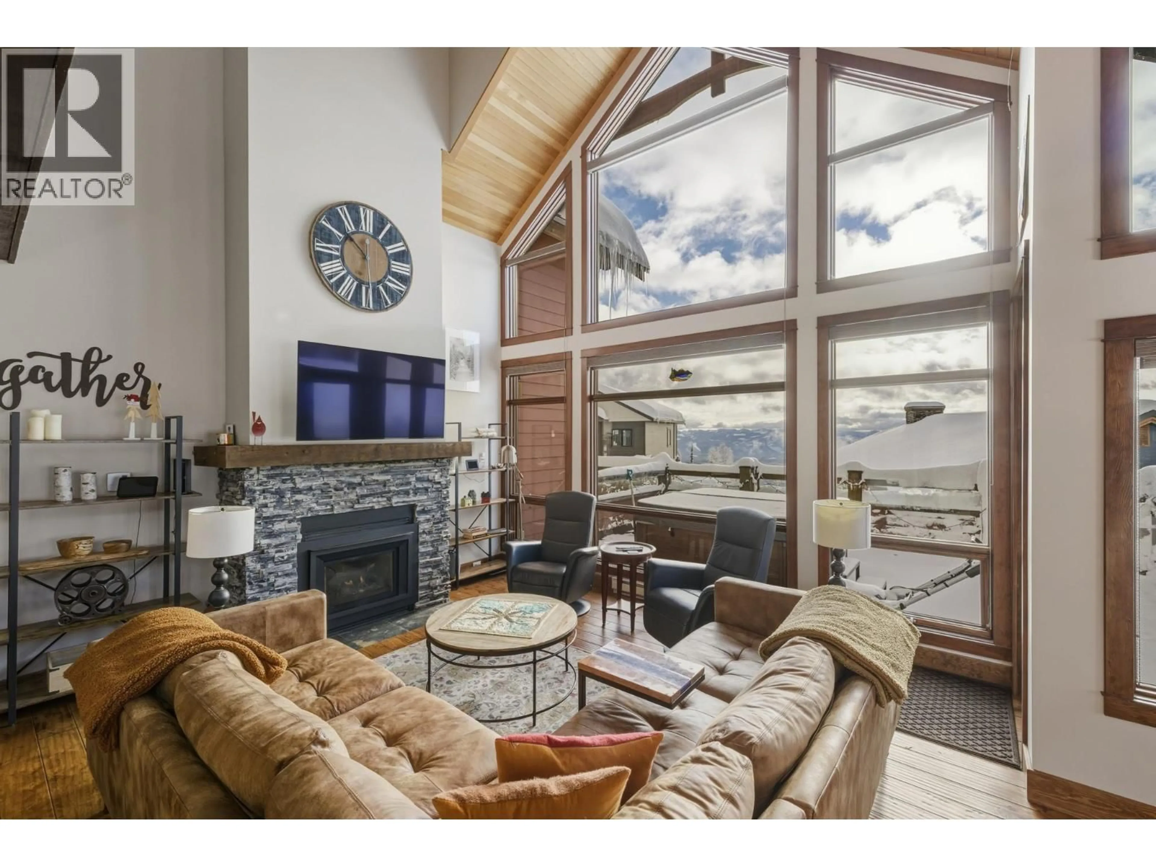 Living room with furniture, unknown for 180B GRIZZLY RIDGE TRAIL, Big White British Columbia V1P1P3