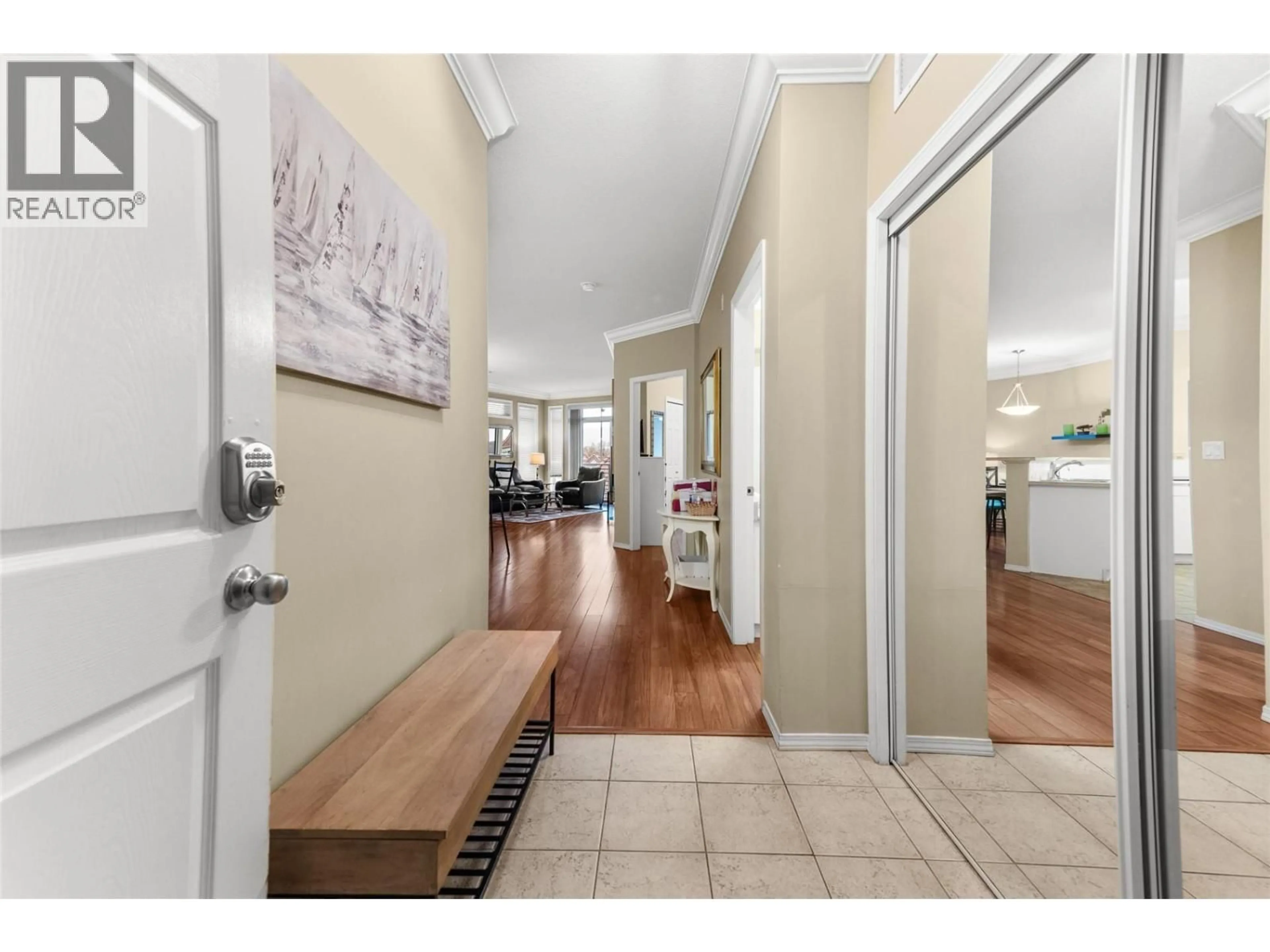 Indoor entryway for 440 - 1088 SUNSET DRIVE, Kelowna British Columbia V1Y9W1