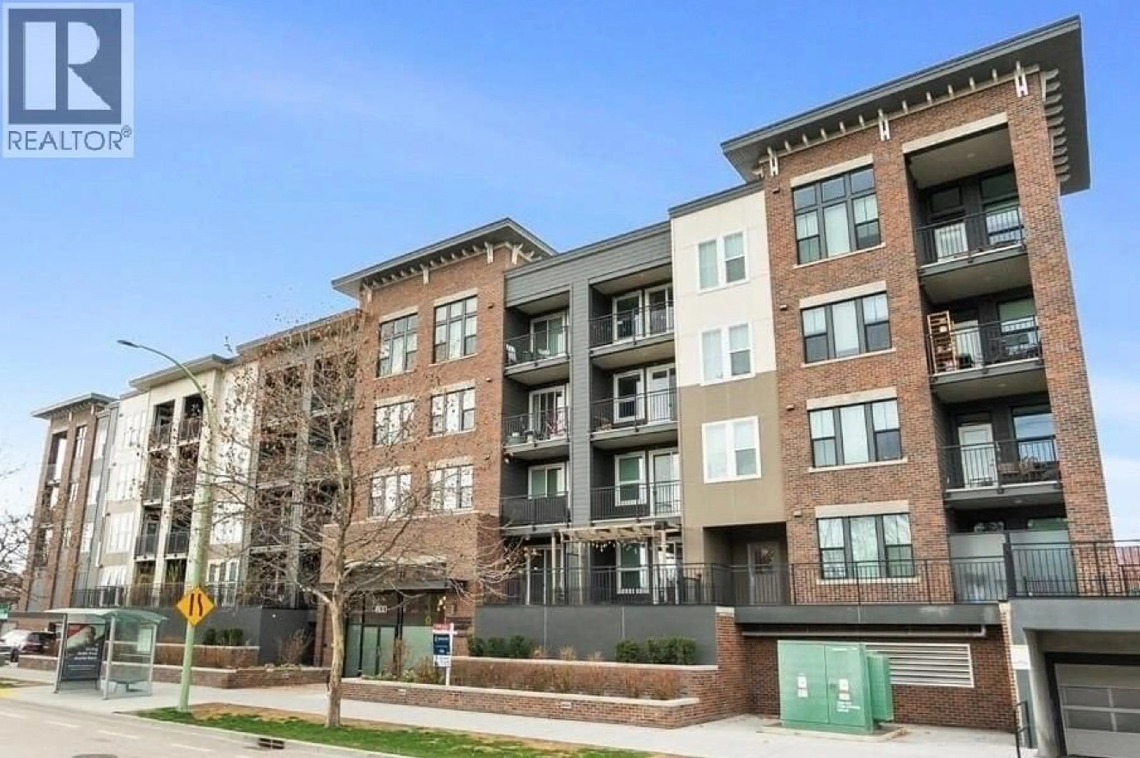 Patio, building for 102 - 1800 RICHTER STREET, Kelowna British Columbia V1Y0G9