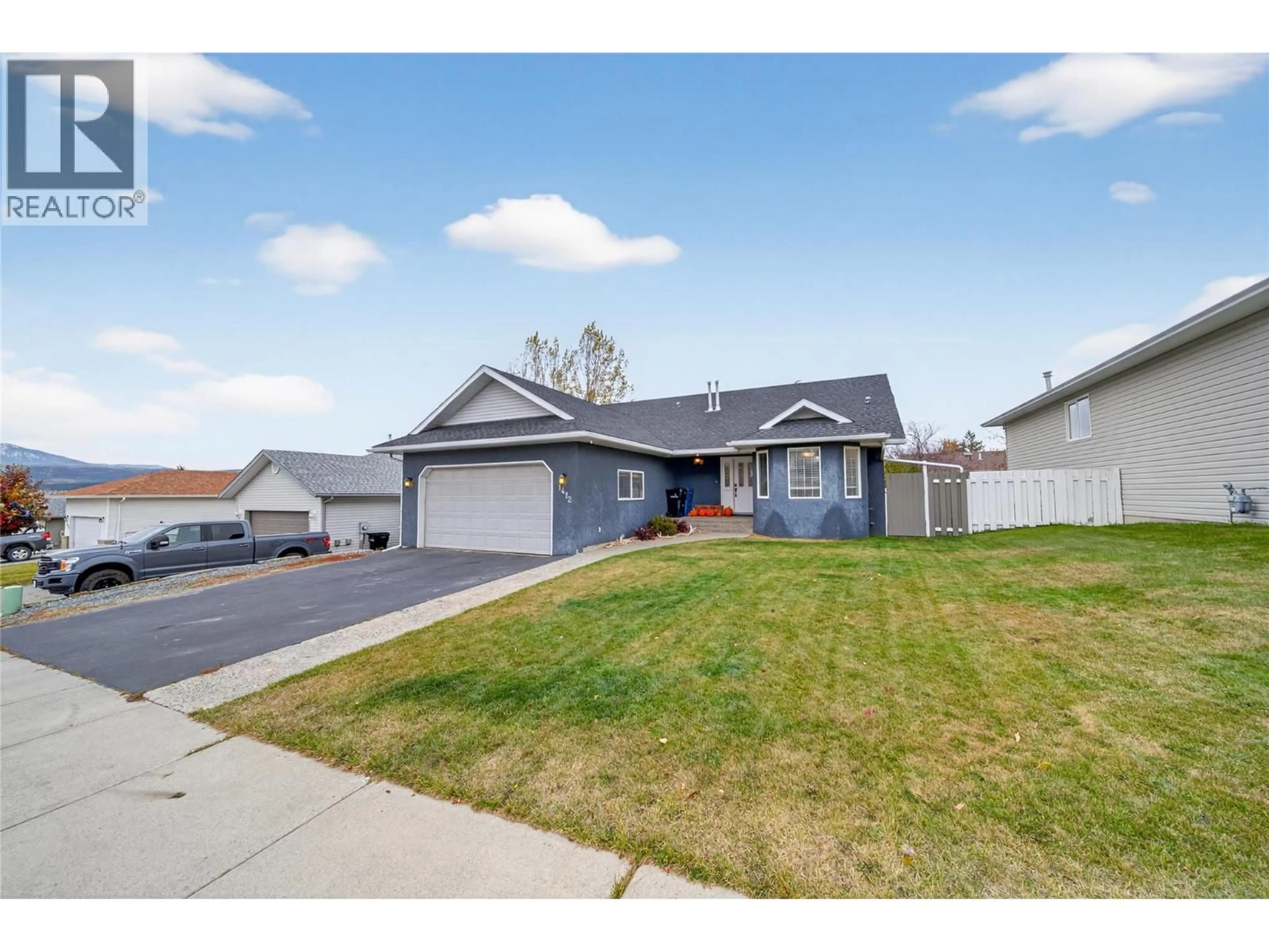 Home with vinyl exterior material, street for 1412 20A STREET SOUTH STREET, Cranbrook British Columbia V1C6L7