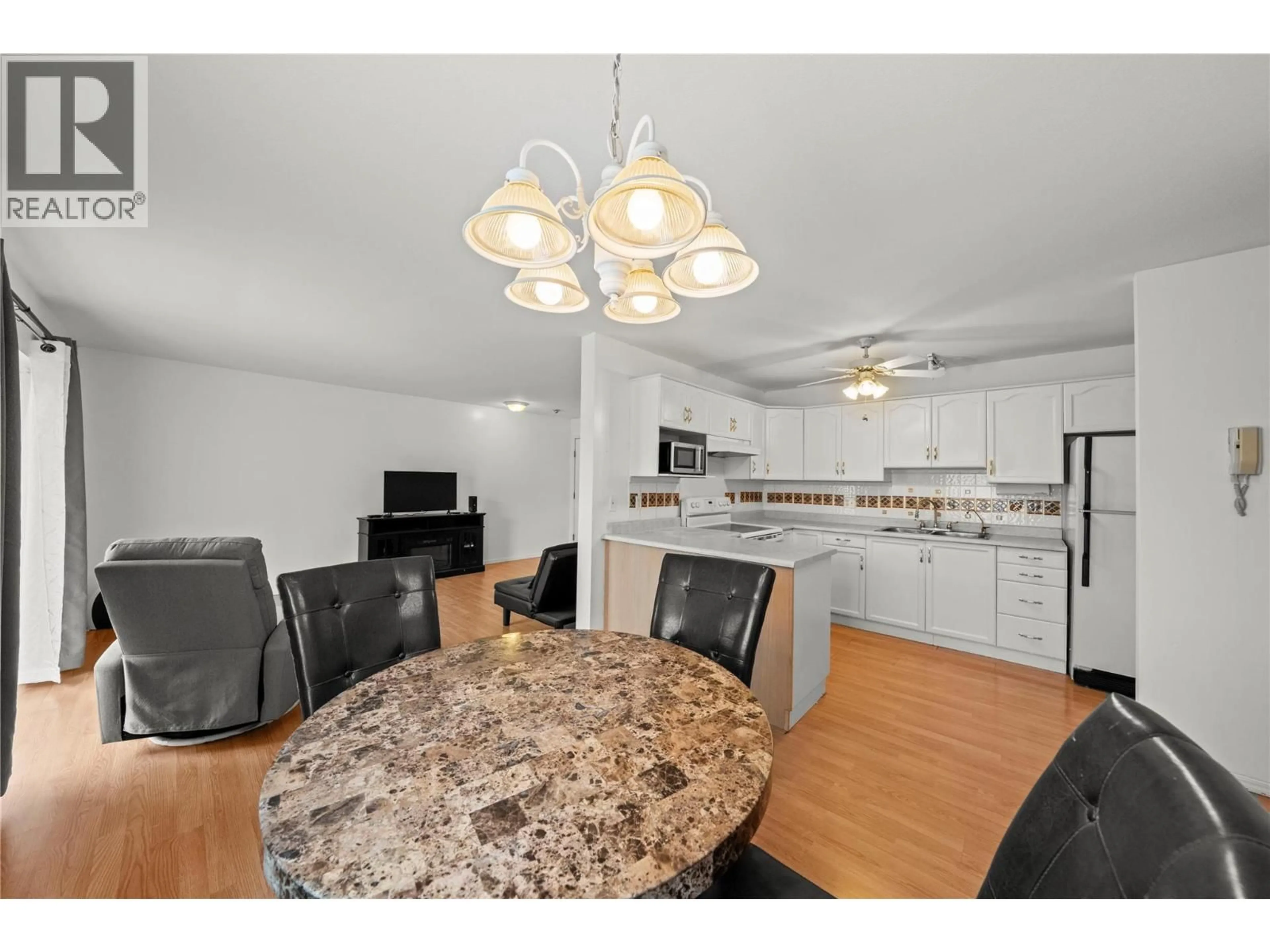 Open concept kitchen, unknown for 114 - 650 MCKINNEY ROAD, Oliver British Columbia V0H1T3