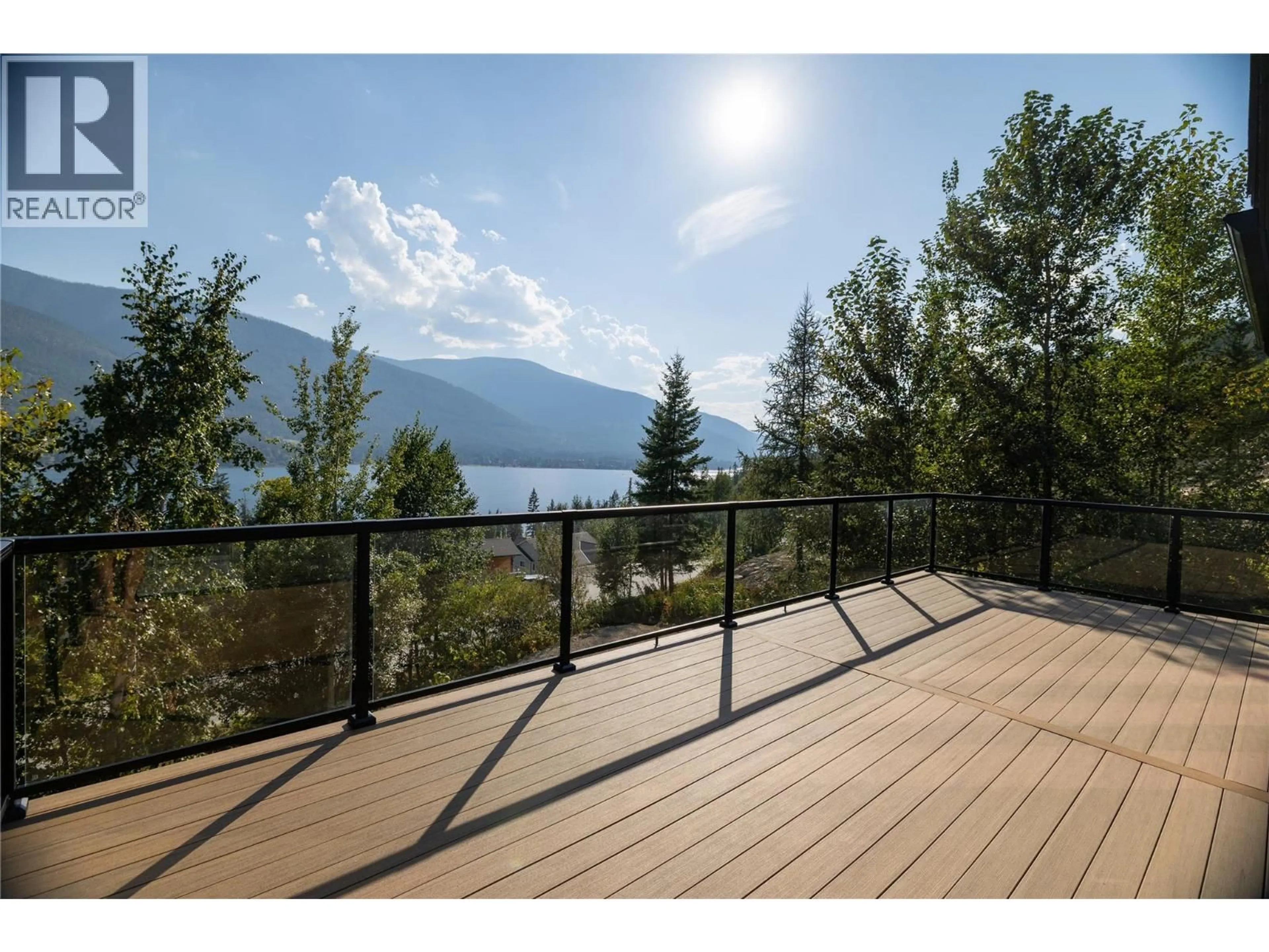 Patio, water/lake/river/ocean view for 145 LAKEVIEW DRIVE, Nelson British Columbia V1L6W6