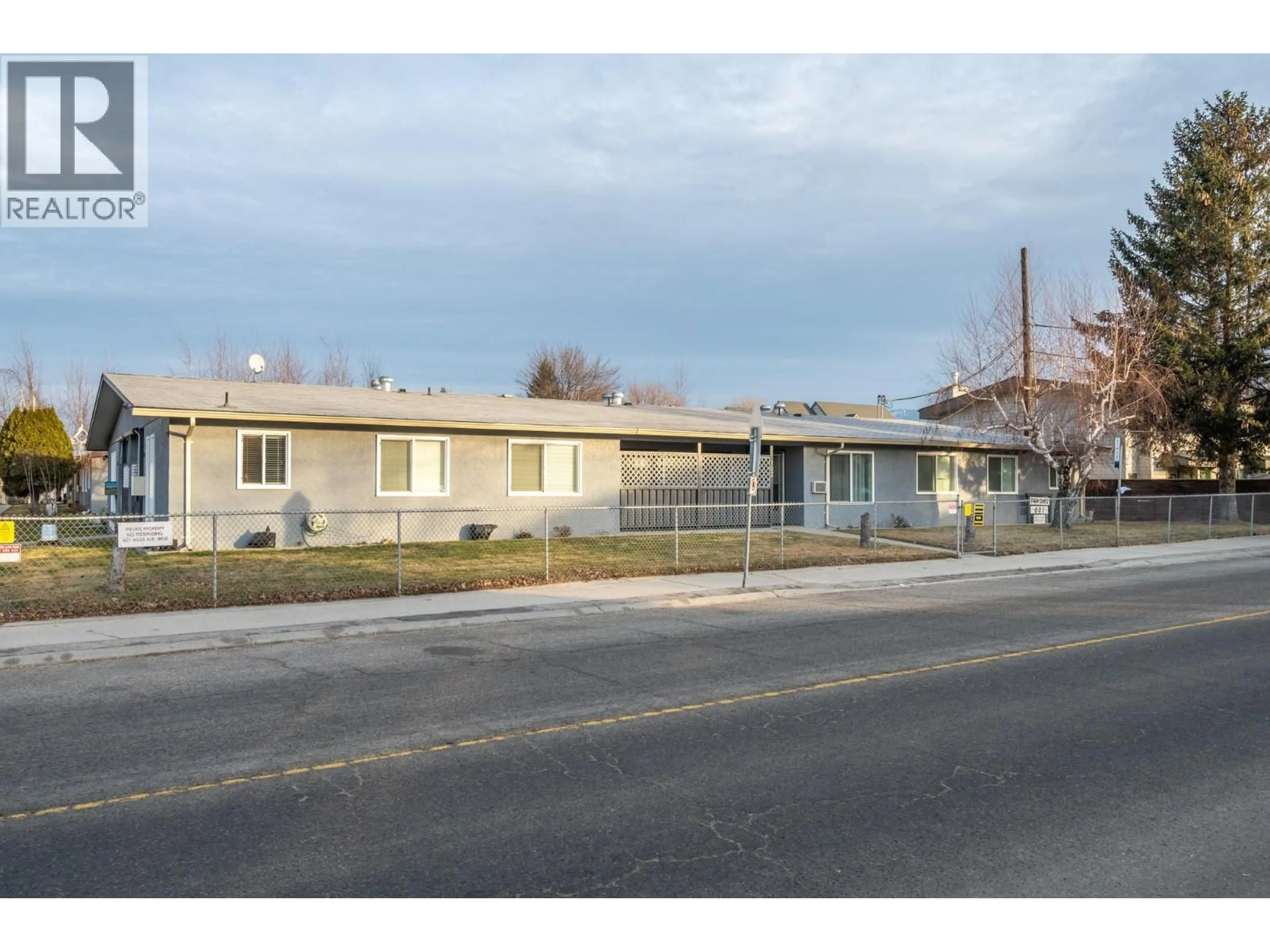 Unknown for 101 - 601 WADE AVENUE, Penticton British Columbia V2A1V6