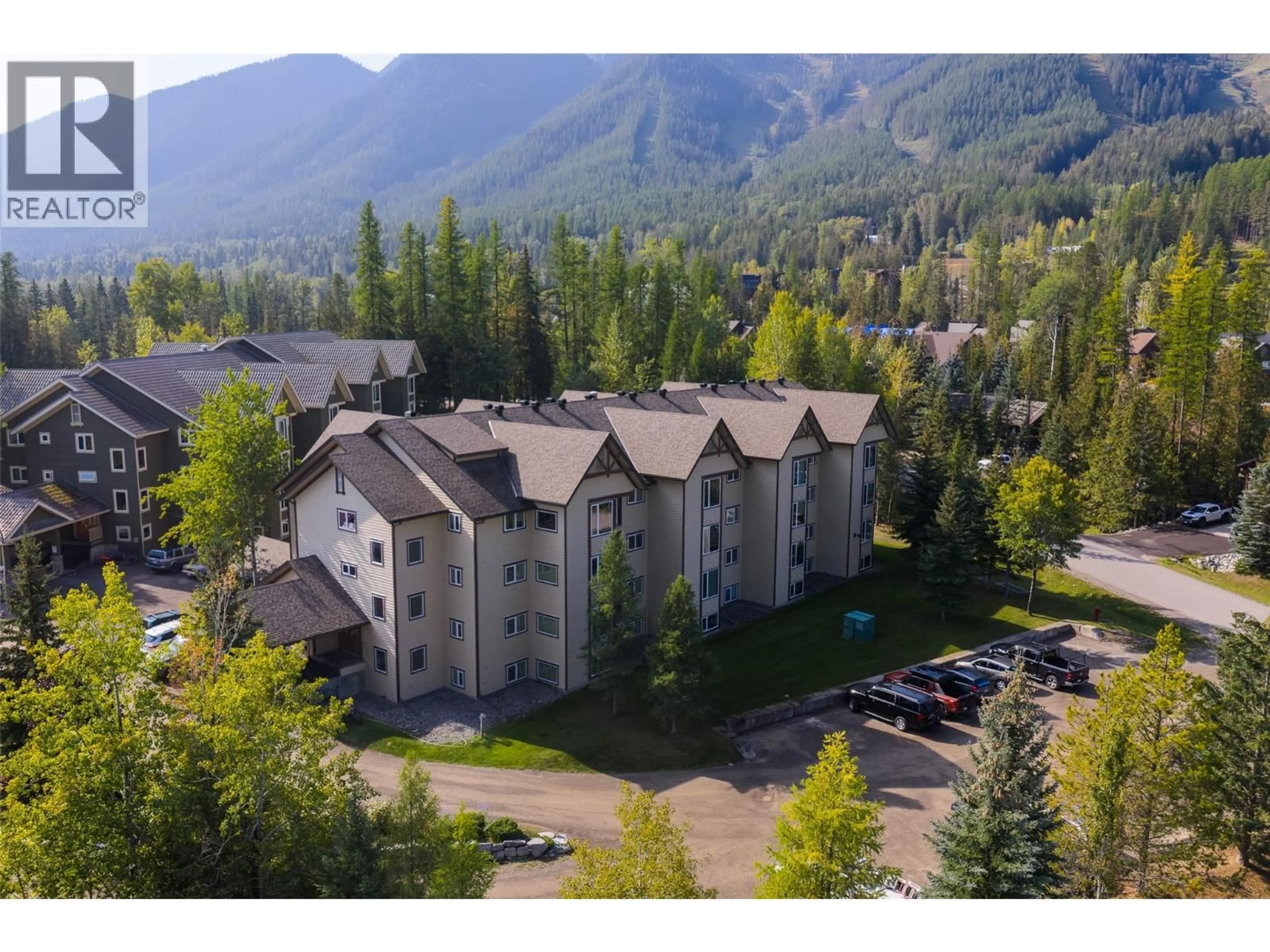 A pic from outside/outdoor area/front of a property/back of a property/a pic from drone, mountain view for 312 - 4559 TIMBERLINE CRESCENT, Fernie British Columbia V0B1M6